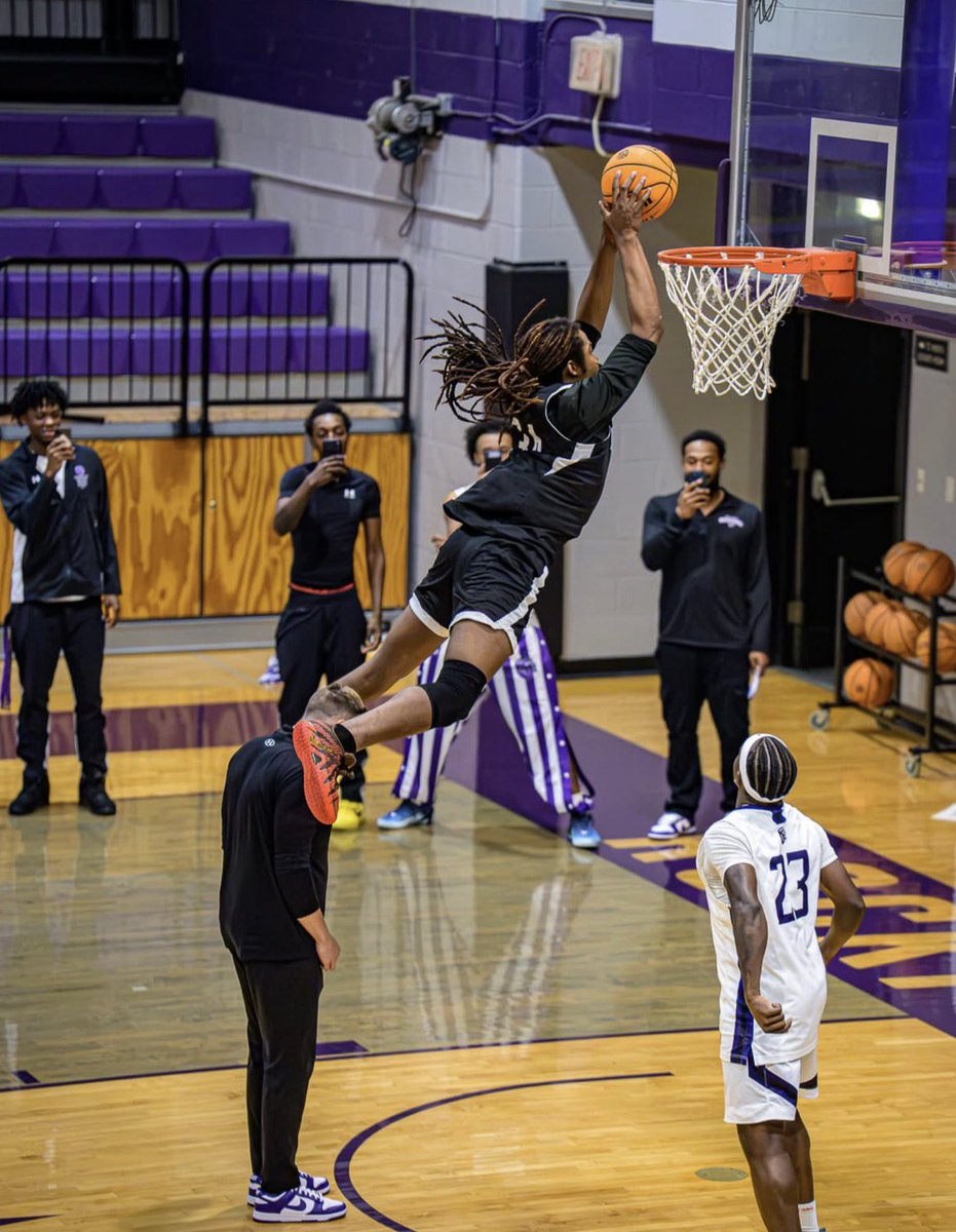 RockfordUMBB's tweet photo. 📷📸 from Regent Madness
#GoRegents🦁🟣🏀⚫️ https://t.co/Ic1dio76eK
