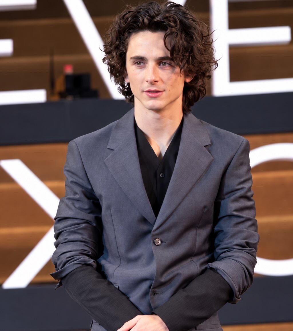 choupistick's tweet photo. A movie star...
#TimothéeChalamet #TimotheeChalamet in Mexico City for
#DunePart2 #FreeTimmy https://t.co/hZOExqnSkX