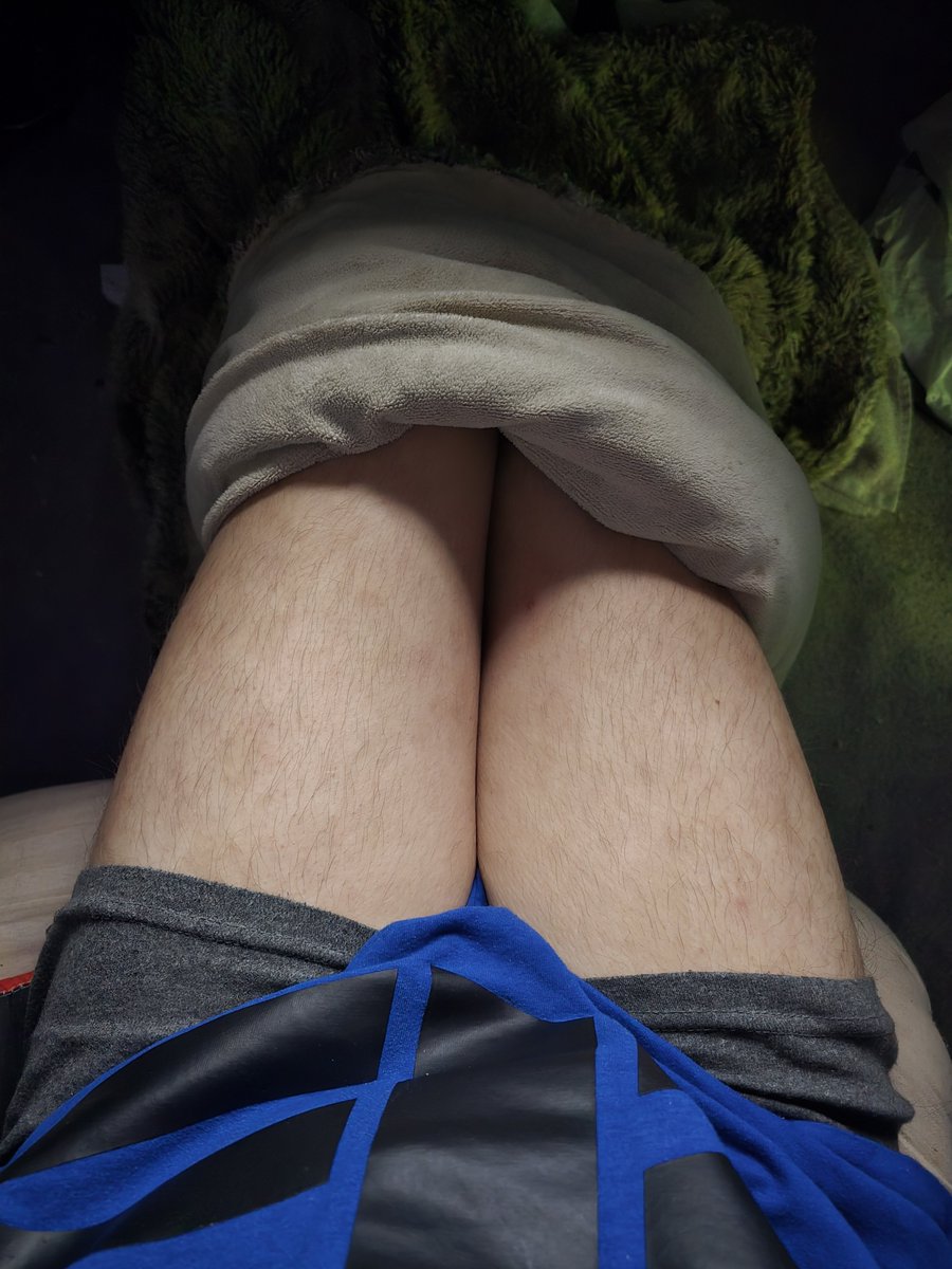 ShadowPngtuber's tweet photo. My thighs are still cold wanna warm them up for me? :3 #femboy #thighs (also dont mind the room xd) https://t.co/9lhKzpwzeG