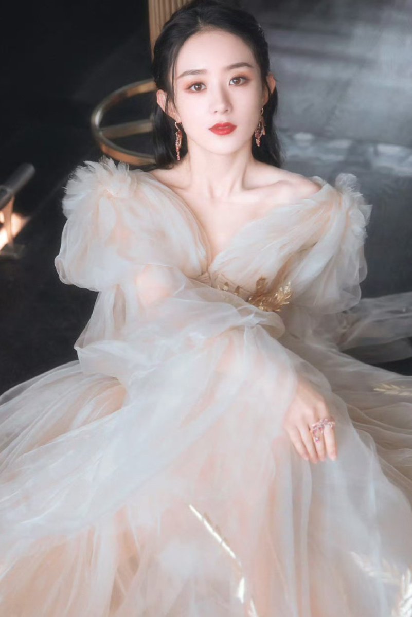 Kim16764489's tweet photo. [Check out 仙费姿! A must-have touch that adds a magical, elegant vibe to your daily look!] https://t.co/N6KgDXDfEj