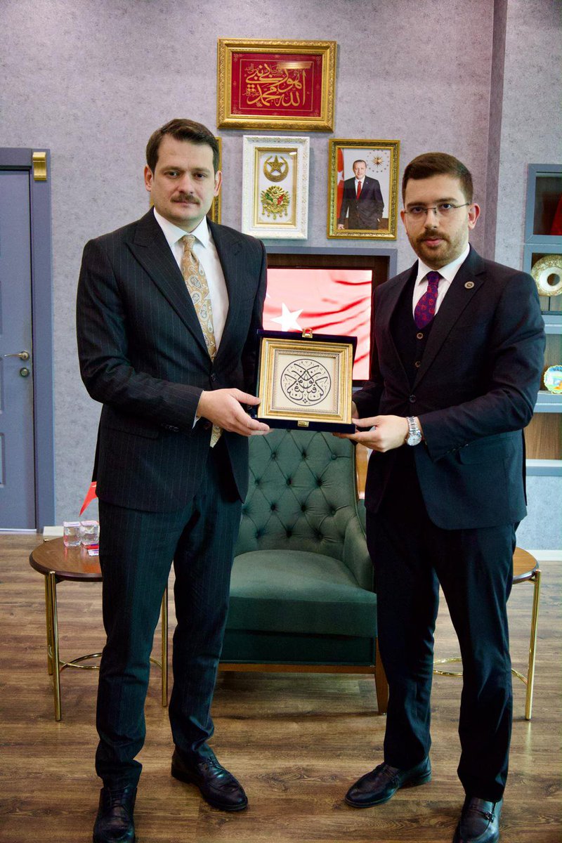gevasmuftuluk's tweet photo. 1/3 Camiler ve Din Görevlileri Haftası kapsamında, İlçe Müftümüz Mehmet Faruk Geylani, İlçe Vaizlerimiz Enver Sonduk ve İhsan Aktar ile birlikte İlçe Kaymakamımız Sayın Ali Osman Bulat’ı makamında ziyaret etti. #Gevaş #CamilerVeDinGörevlileriHaftası https://t.co/wwtt3ymhRn