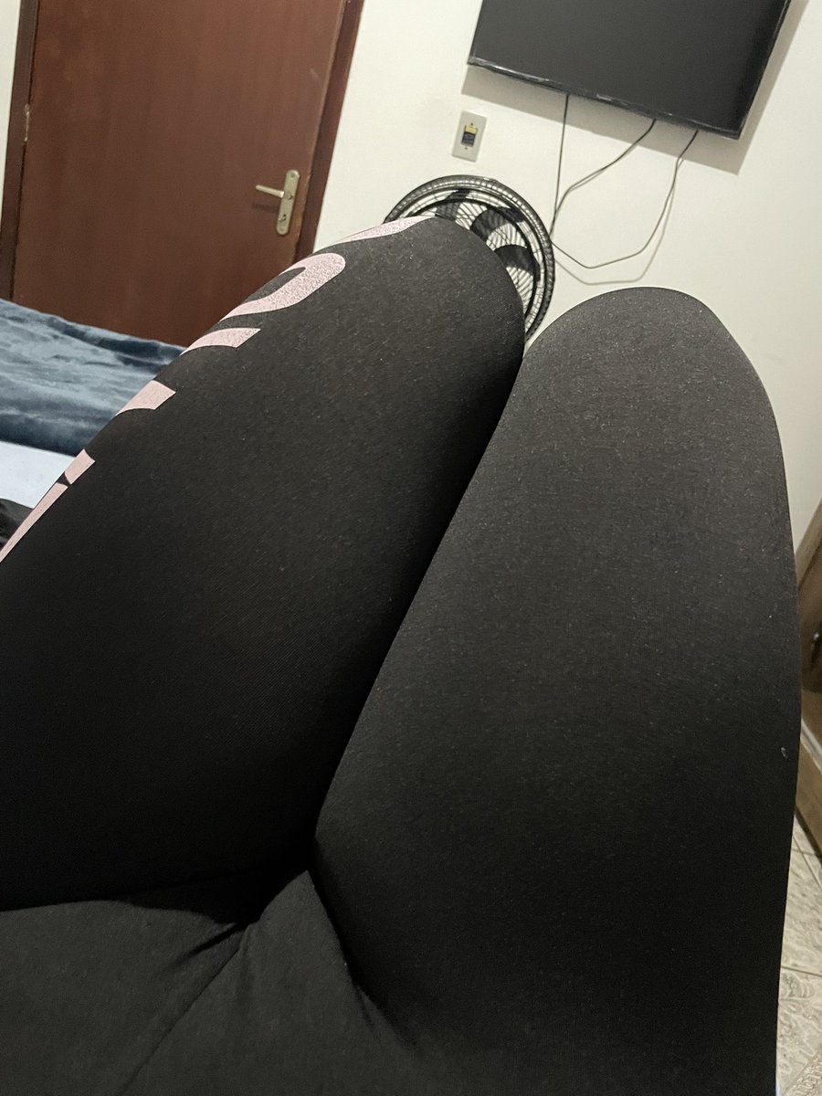 perversaof's tweet photo. A única rachadinha que o povo merece 

#PINTOAWARDS #XOTAAWARDS https://t.co/vpaleJztOF