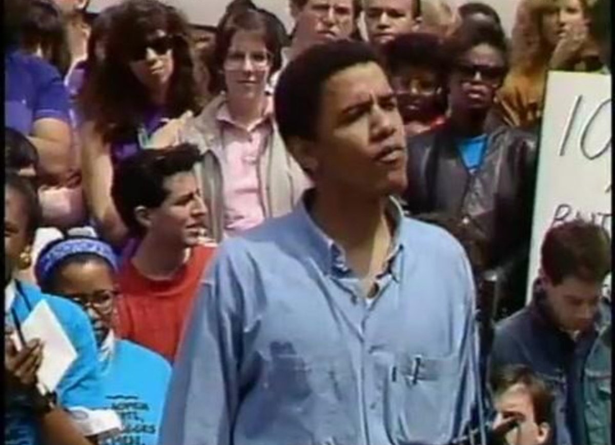 emmycoins21's tweet photo. Before the White House, there was Harvard Law.  From standing for greater diversity as a young law student to becoming the first Black president of the United States. 🇺🇸

Yet, with zero interest in Africa — and under his administration, the U.S. played a major role in the NATO intervention that helped bring down Gaddafi’s government in 2011. 👀🖤