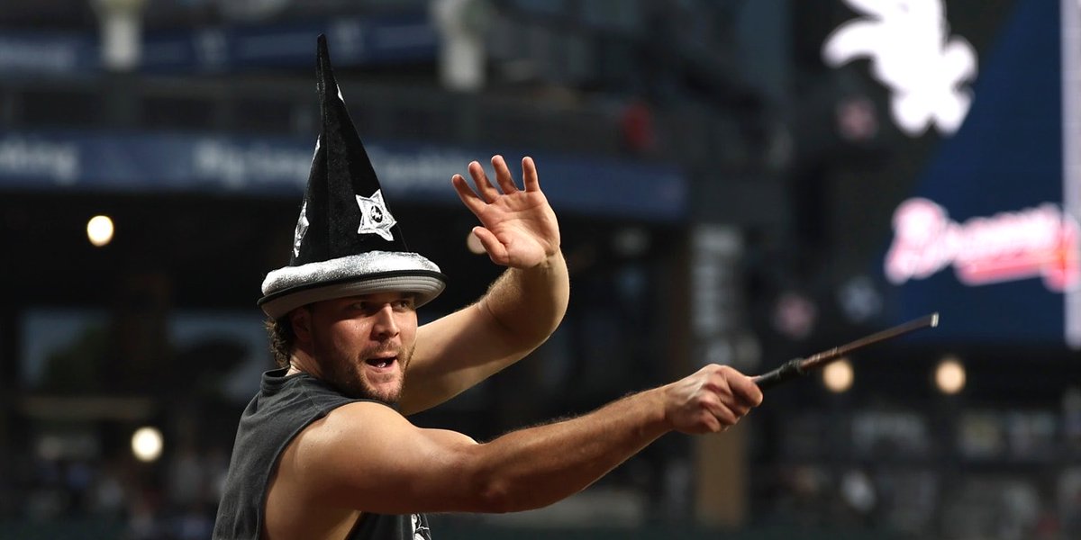 Devan_Kaney's tweet photo. Tired: rooting for the White Sox bc of the Pope 

Wired: rooting for the White Sox bc they have a running season-long bit about being wizards https://t.co/nIVymCFnE3