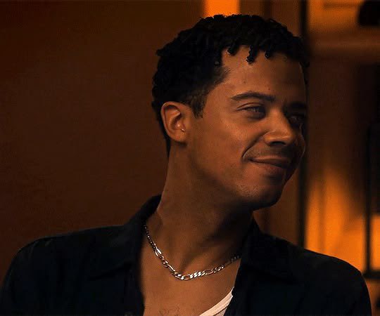 ldpdlboym0m's tweet photo. i don’t think i’ve ever seen someone look more in love than him right here https://t.co/HSyzYO5aT9