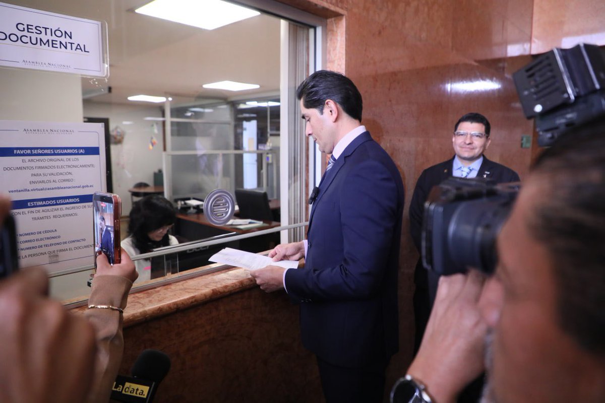 AsambleaEcuador's tweet photo. Esta propuesta de #ReformaLOES plantea que las instituciones de educación superior a través de las denominadas unidades de bienestar incorporen y hagan uso de herramientas tecnológicas a fin de promover la actividad física, deporte y recreación. #AsambleaEc2026 https://t.co/Sy8PbAru1F