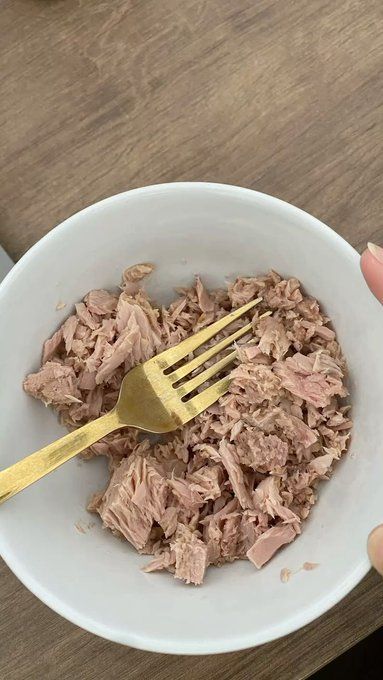 Santiago_Xx1's tweet photo. SI QUIERES GANAR MÚSCULO, DEJA DE PENSAR SOLO EN POLLO Y ARROZ

1. ATÚN https://t.co/yxgpVO4azs