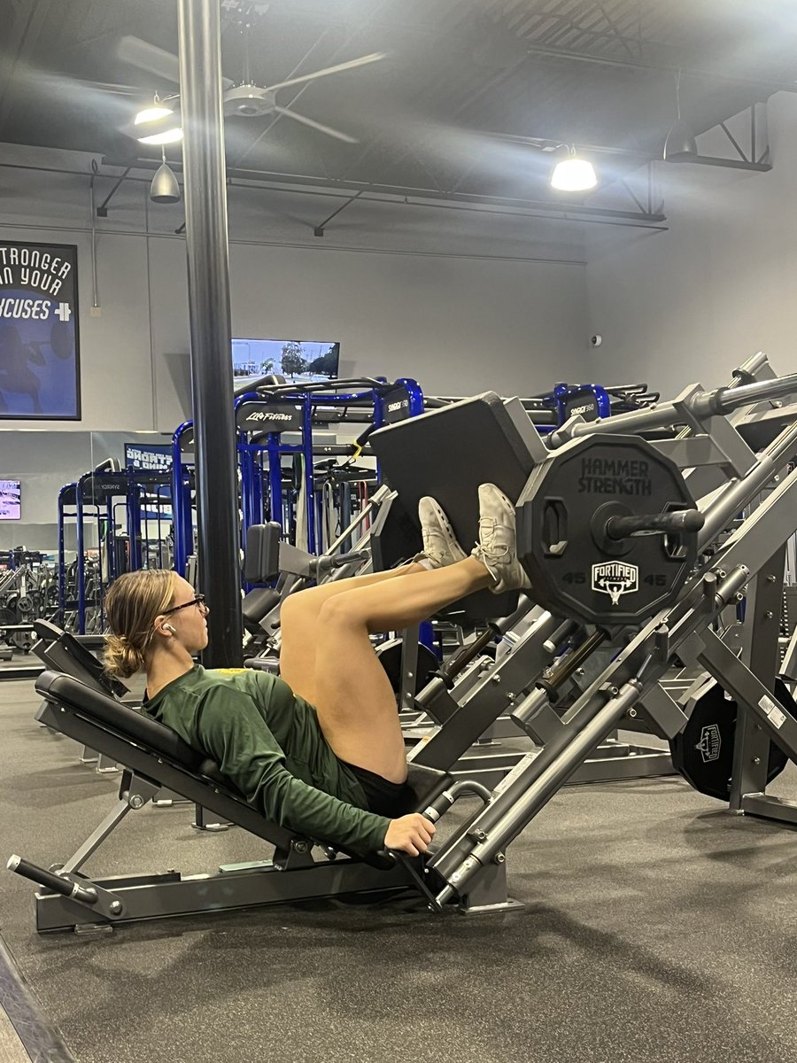 KMartin2027's tweet photo. Fall Ball Monday #catcher #legday #squatober #westpointcommit https://t.co/tdLcgDwozI