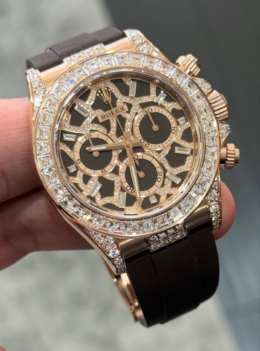 Rolexclocks's tweet photo. Rolex Daytona “Giraffe” https://t.co/8pdTMg37Q0