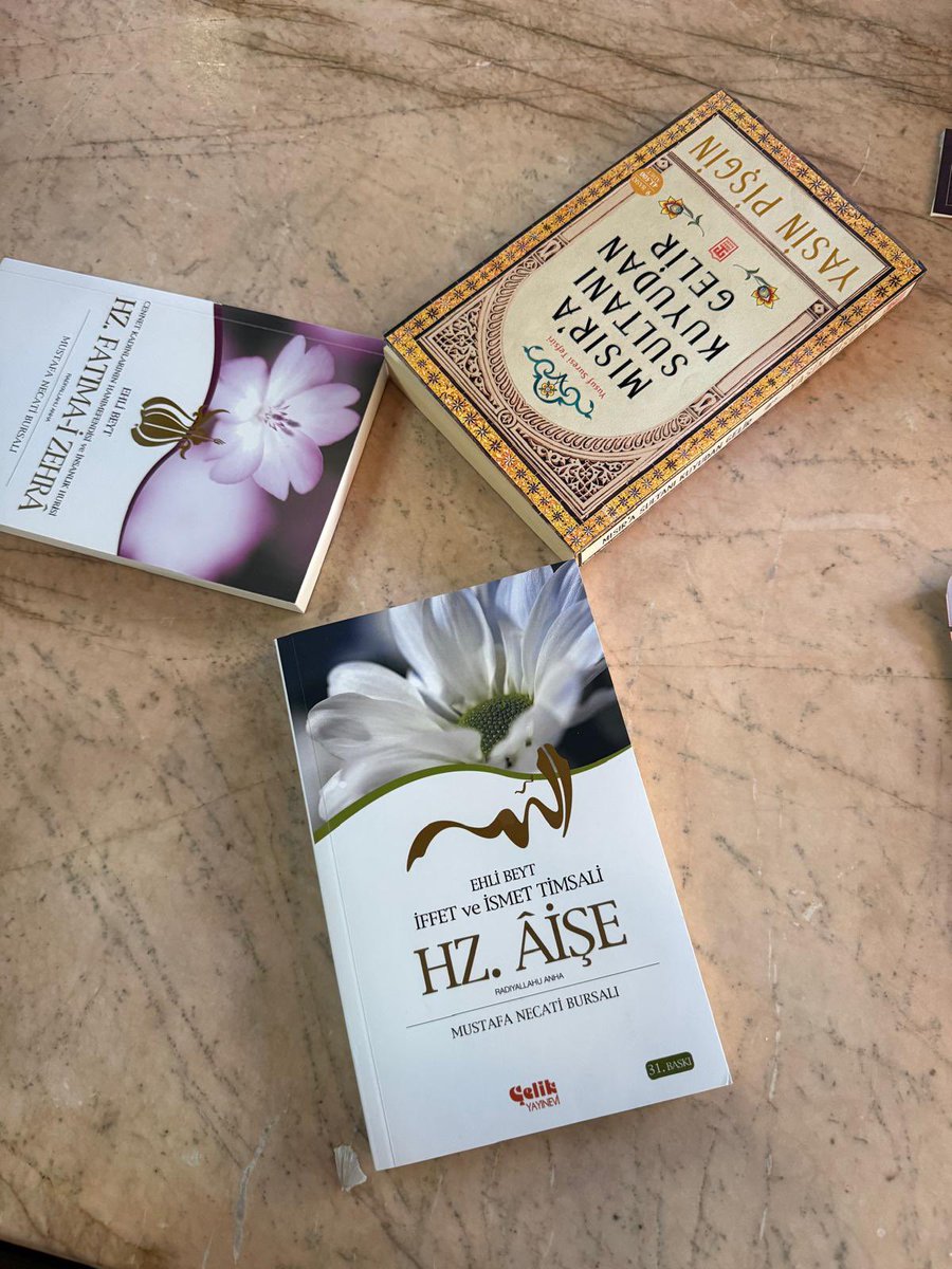 sitare_2580's tweet photo. Muhabbetimizin kalbimize tenezzül ettiği an’lar🌸 https://t.co/EpQF3Dsv1C