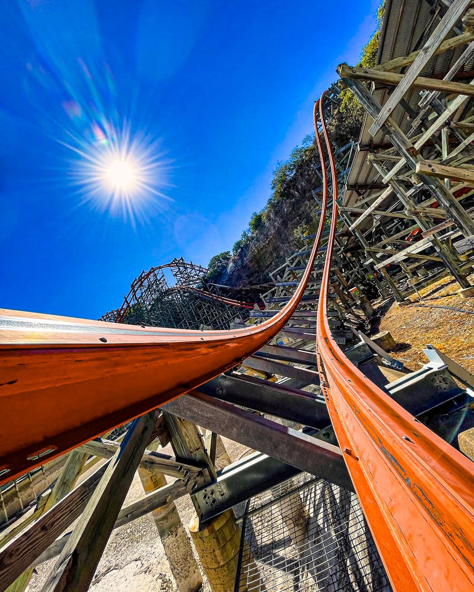 SF_FiestaTexas's tweet photo. Feelin' a little twisted on this #TrainlessTuesday 🐍 https://t.co/88Xw33Zsvn