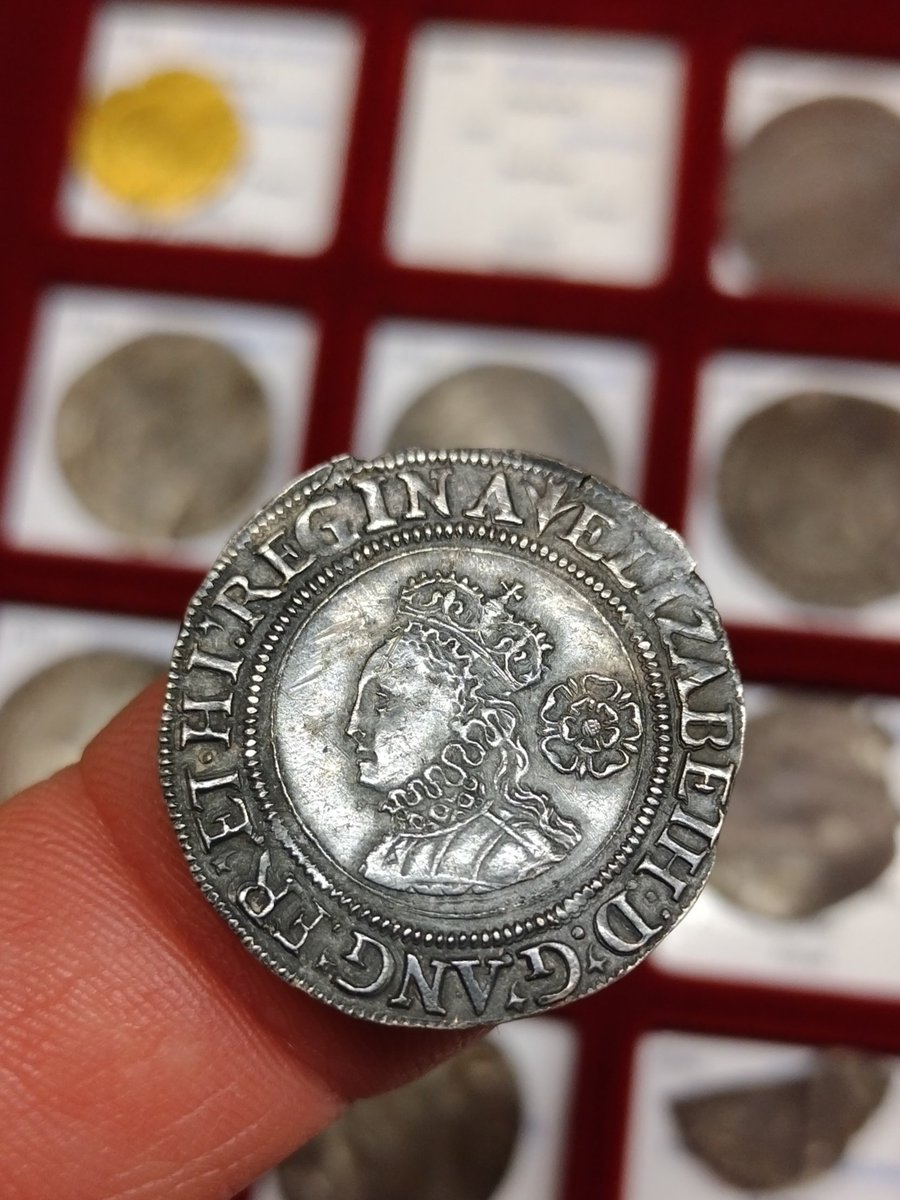 SDetectorist's tweet photo. One of my favourite hammered coin finds 🥰 

A Sixpence of Elizabeth I, Pheon initial mark, date of 1561 https://t.co/htd5tGxD3g