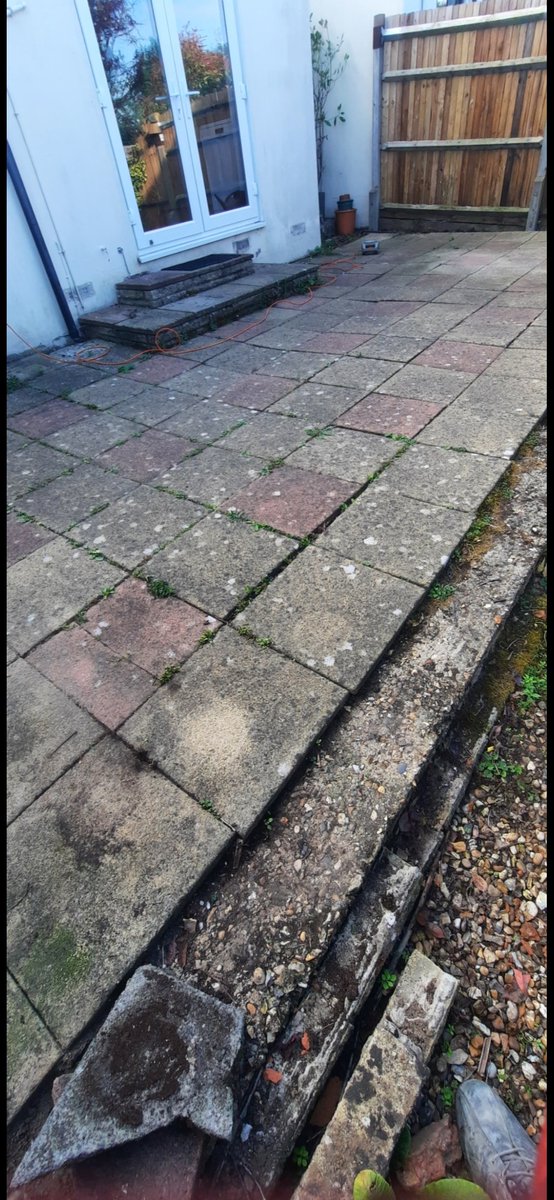SSchmidLandsca1's tweet photo. Anything you can do with my patio?....

Leave it with me!💪 https://t.co/ZlLwyBBPy2