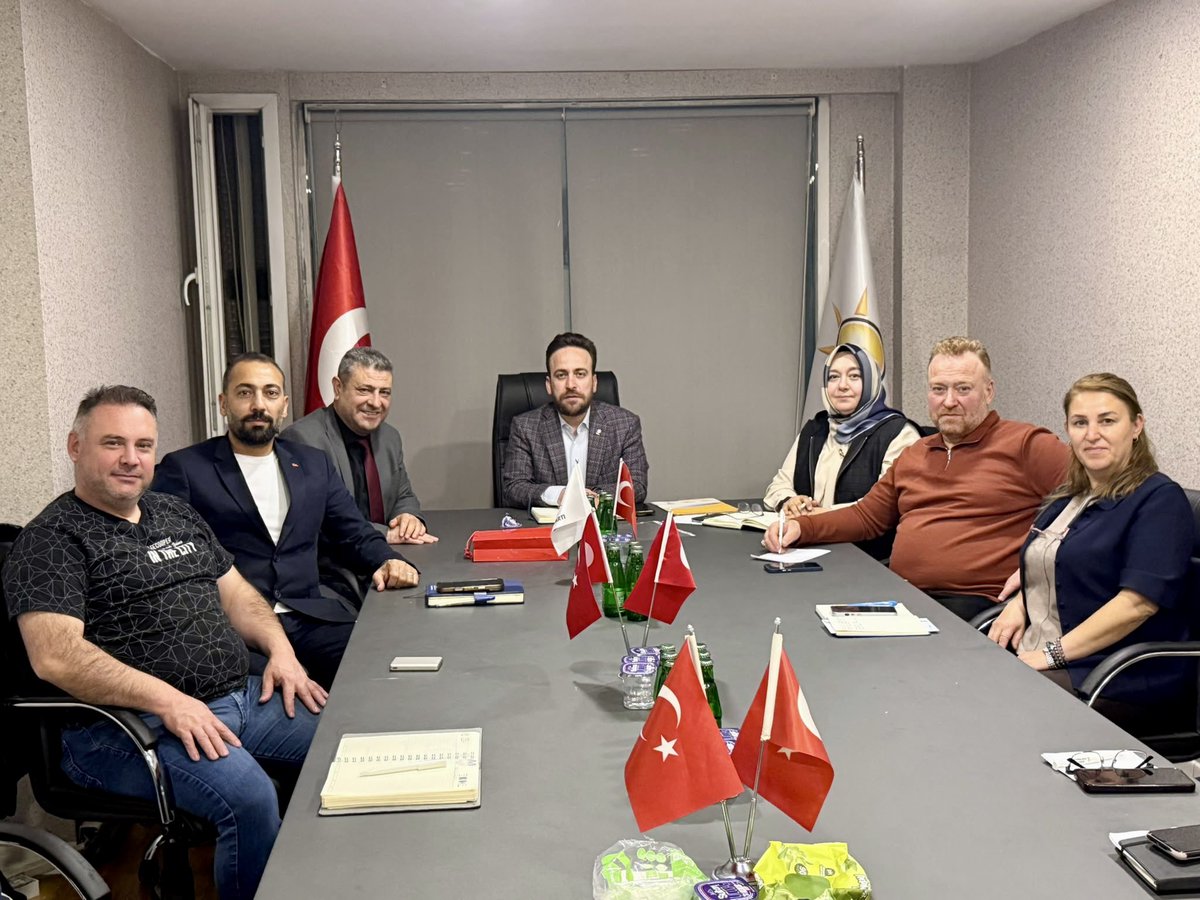aktepebasii's tweet photo. Haftalık olağan yürütme kurulu toplantımız,
İlçe Başkanımız Serhat Tunç başkanlığında gerçekleştirildi.

🔸 AK Parti Seninle #Tepebaşı https://t.co/7NgSf6PF86