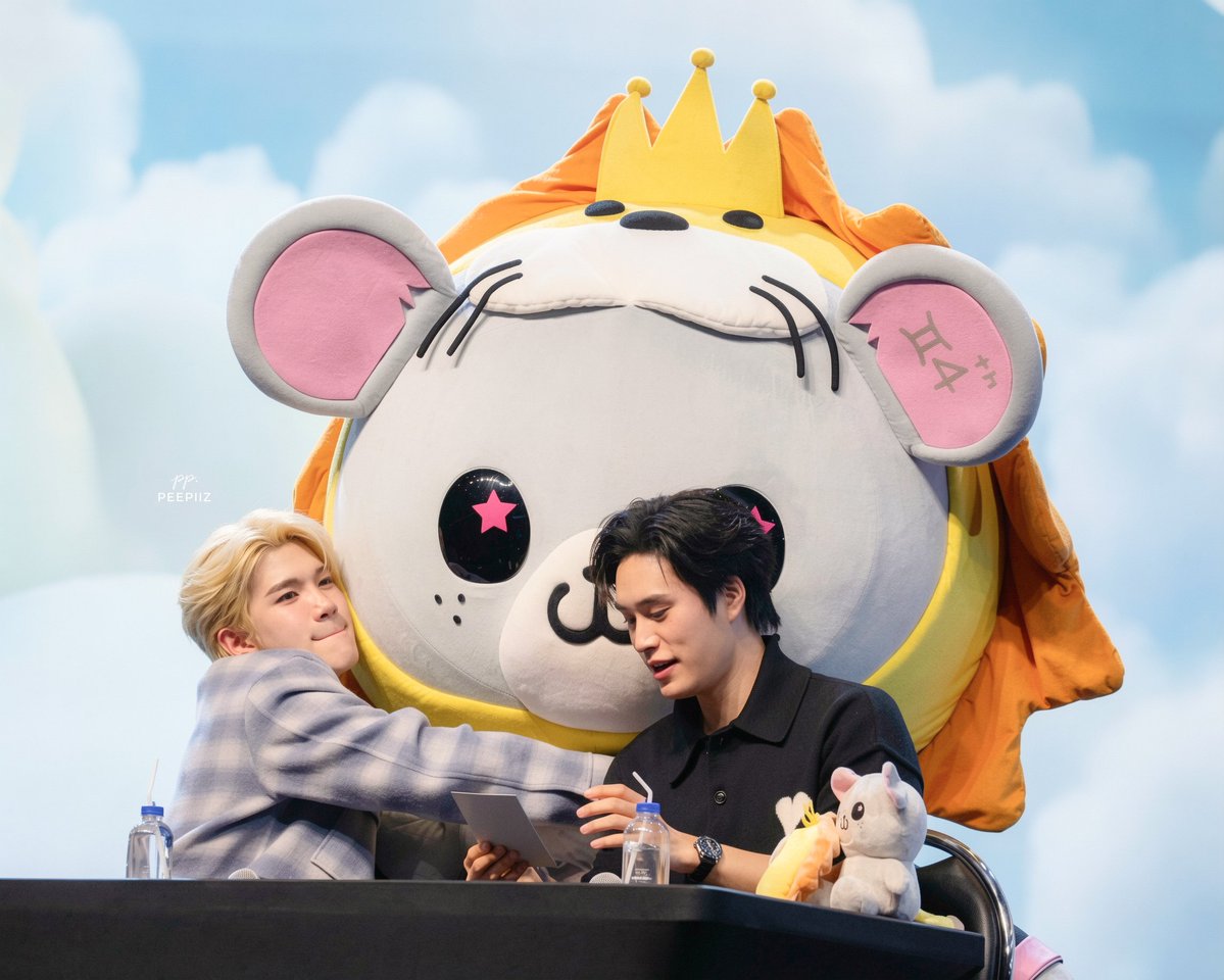 peepiiz's tweet photo. หอมบี๋ รึหอมจี๊ดดีน้าาา 🐱🐭

GEMINIFOURTH LKN MY FAM
#GMMTVFANIVAL2026HappyFamilyxGF
#Geminifourth #เจมีไนน์โฟร์ท https://t.co/XWZcxarMzf