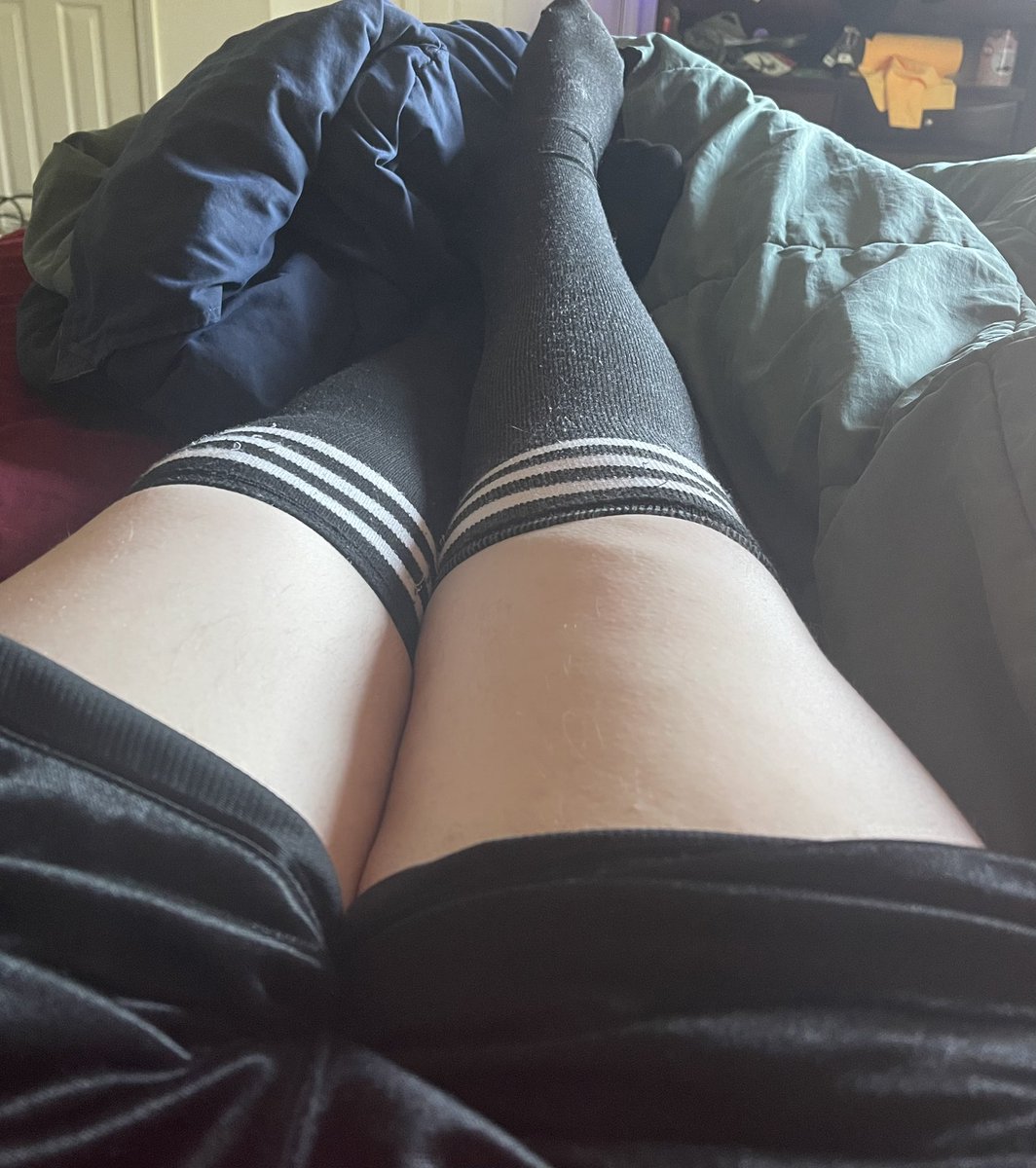 Darklightnova9's tweet photo. New femboy here hope everyone like it https://t.co/zjCKzYVx3p