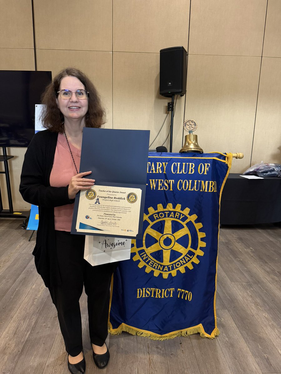 MattSchilit's tweet photo. Amazing afternoon recognizing an all star @AHS_Leads teacher Mrs. Reddick and two wonderful Airport students at the Cayce-West Columbia Rotary.  Very proud Principal. @AirportAthDept @LexingtonTwo https://t.co/3lX1eWNWXa