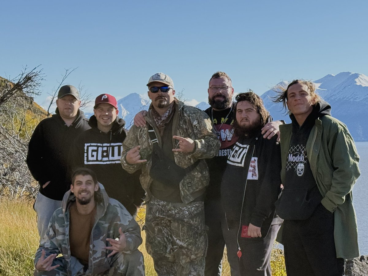 Parrow_'s tweet photo. Thinking about what @TheMarkHenry said to me and @therealqueenaminata these last weeks with so much  in our wrestling community. He regretted not taking the picture for these past 10 years GCW has been my family for better/ worse and I cherish these moments.TAKE THE PICTURE! https://t.co/ERLy2zzLFT