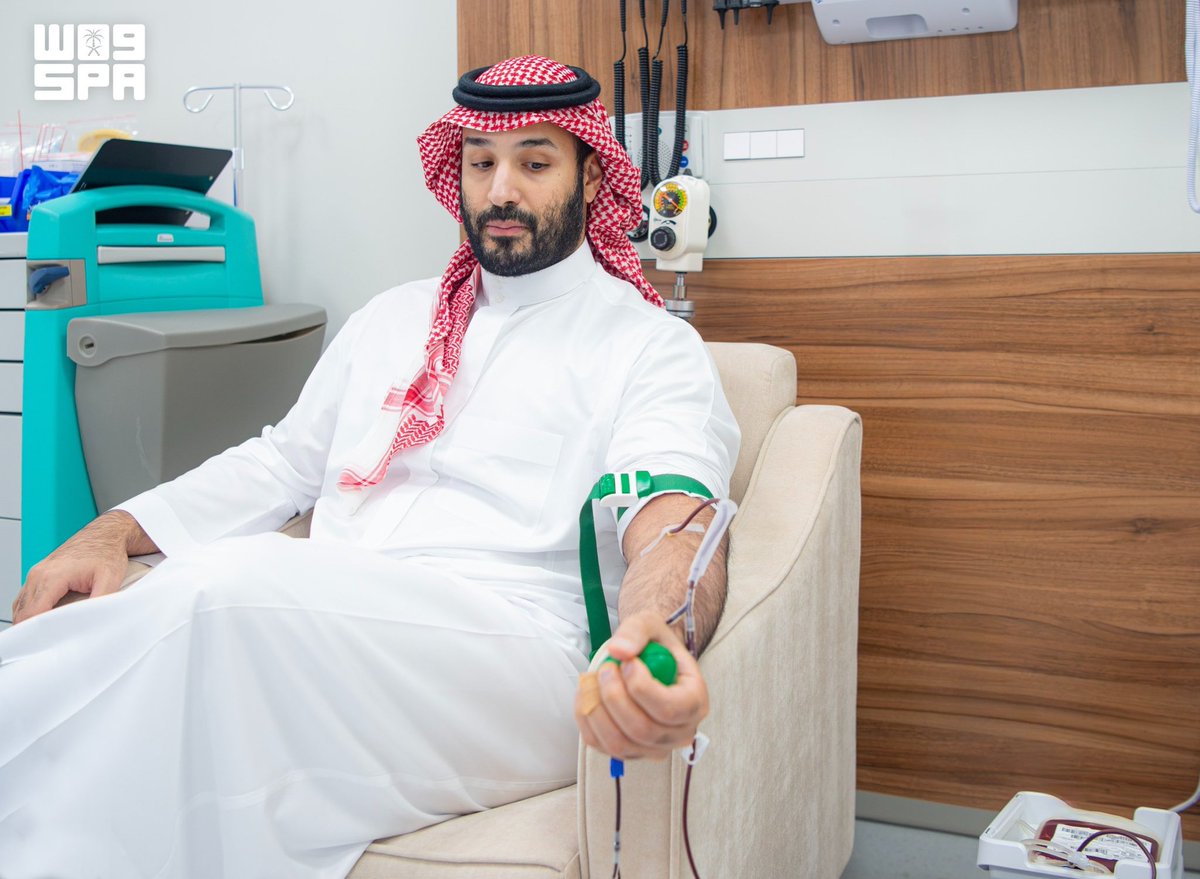 alrougui's tweet photo. سمو ولي العهد الأمير محمد بن سلمان يتبرع بالدم ويطلق الحملة الوطنية السنوية للتبرع بالدّم لعام 2026 في بادرة وطنية إنسانية. https://t.co/dJzdzHlJkU