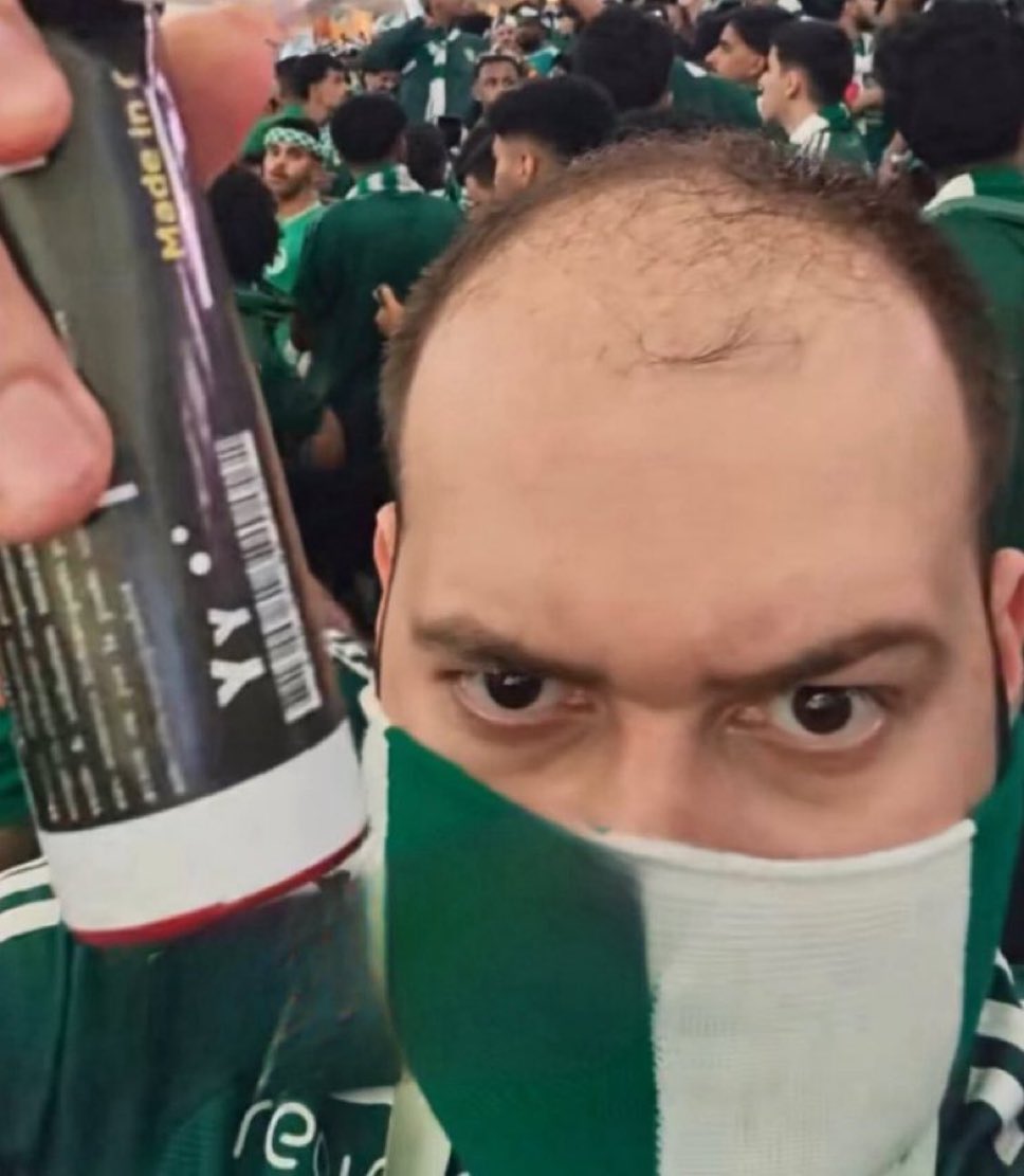 z1_rsi's tweet photo. الي يجيب العيد و يولع في الملعب :

#السعودية_الامارات https://t.co/PrUw2yr1nM