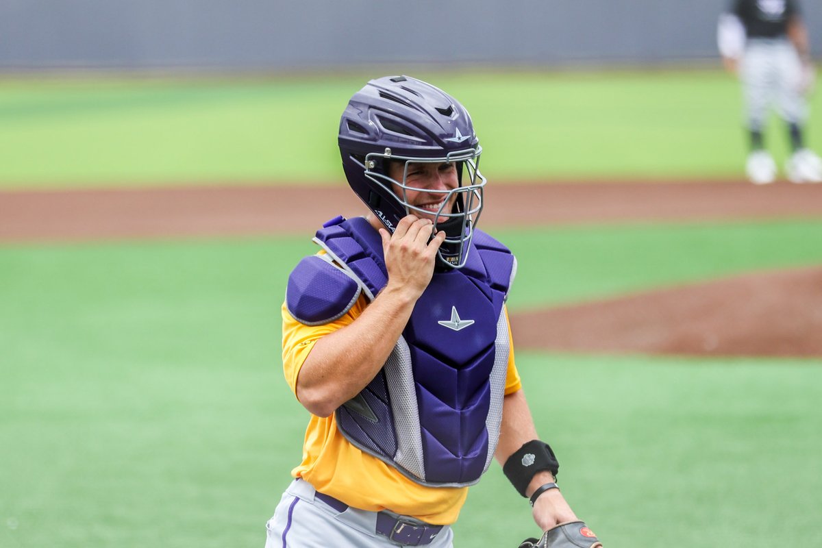 TarletonBase's tweet photo. All smiles because we play baseball this week 🤠⚾️ https://t.co/MsVS8FclvI