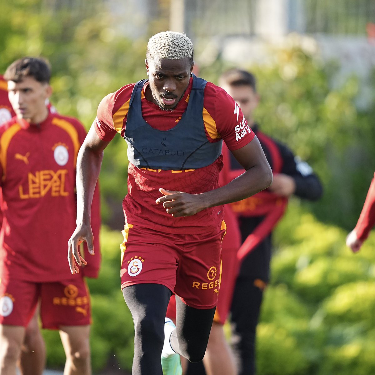 GalatasaraySK's tweet photo. 🦁 Aslanlarımız, Trendyol Süper Lig’in 7. haftasında Kasımpaşa ile oynayacağımız maçın hazırlıklarına bugün Kemerburgaz Metin Oktay Tesisleri’nde yaptığımız antrenmanla devam etti. #GSvKAS https://t.co/7U7yeg0ZWR
