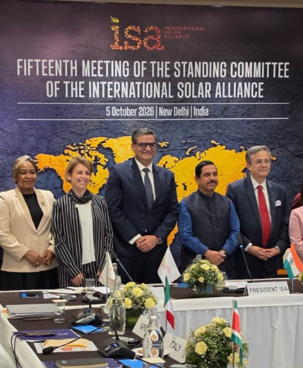 ItalyinIndia's tweet photo. Rapporteur to XV @isolaralliance St. Committee, 🇮🇹 reaffirmed support to effective, concrete solutions in ☀️ energy, particularly in #Africa. Public &amp; private investments, training and local capacities are 🔑. Ready to continue coop. w/ 🇮🇳 &amp; partners for growth &amp; energy access. https://t.co/GMMsxd9Vk1