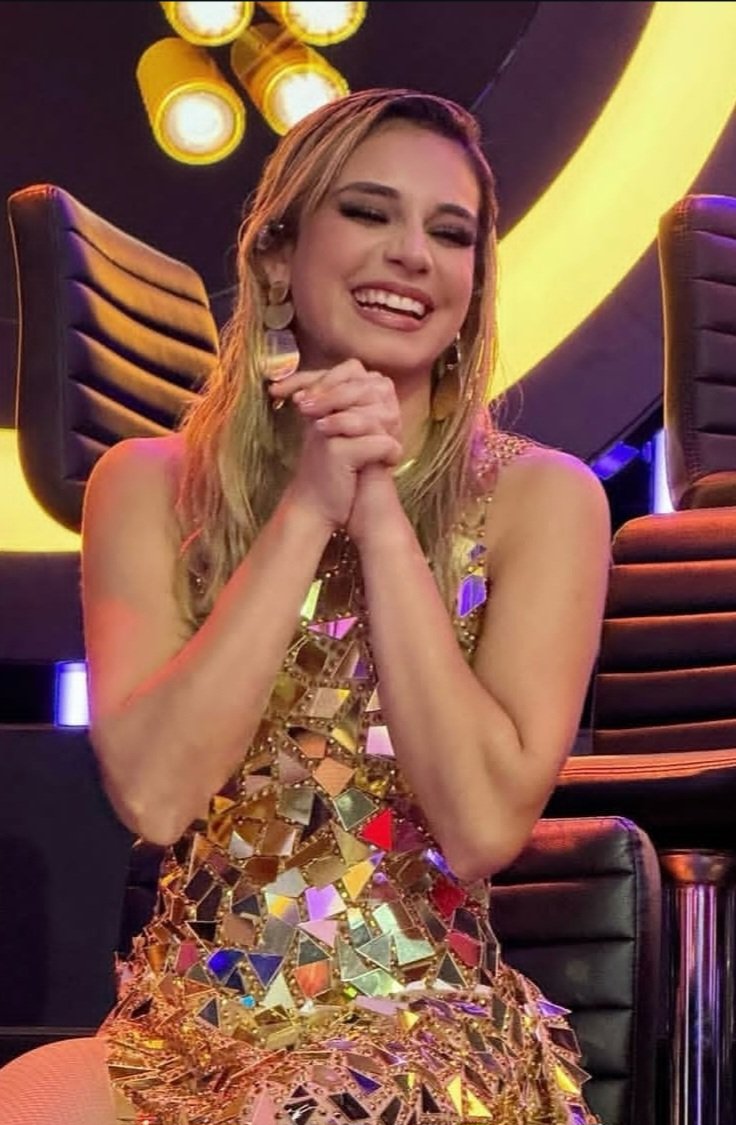 lilibethjb's tweet photo. Y esto apenas comienza, fue lo que siempre nos dijo Marecita. 🥹✨

HOY HACE 2 AÑOS CONOCIMOS A UNA ARTISTA QUE APENAS ESTABA COMENZANDO. 🥹❤️

Aquel 6 de octubre de 2024, Mar cerraba su etapa en La Academia con un quinto lugar, sin imaginar todo lo que construiría después.

Desde entonces hemos visto nacer a una artista: un álbum, un EP, diversas colaboración, nuevas canciones, nuevos escenarios y muchas personas que han encontrado en su música una razón para quedarse. ✨ ✨

El resultado de aquella noche fue solo un número, porque el verdadero camino de Mar apenas estaba comenzando. Y qué bonito ha sido verla crecer, evolucionar y convertirse en la artista que es hoy. ❤️‍🔥