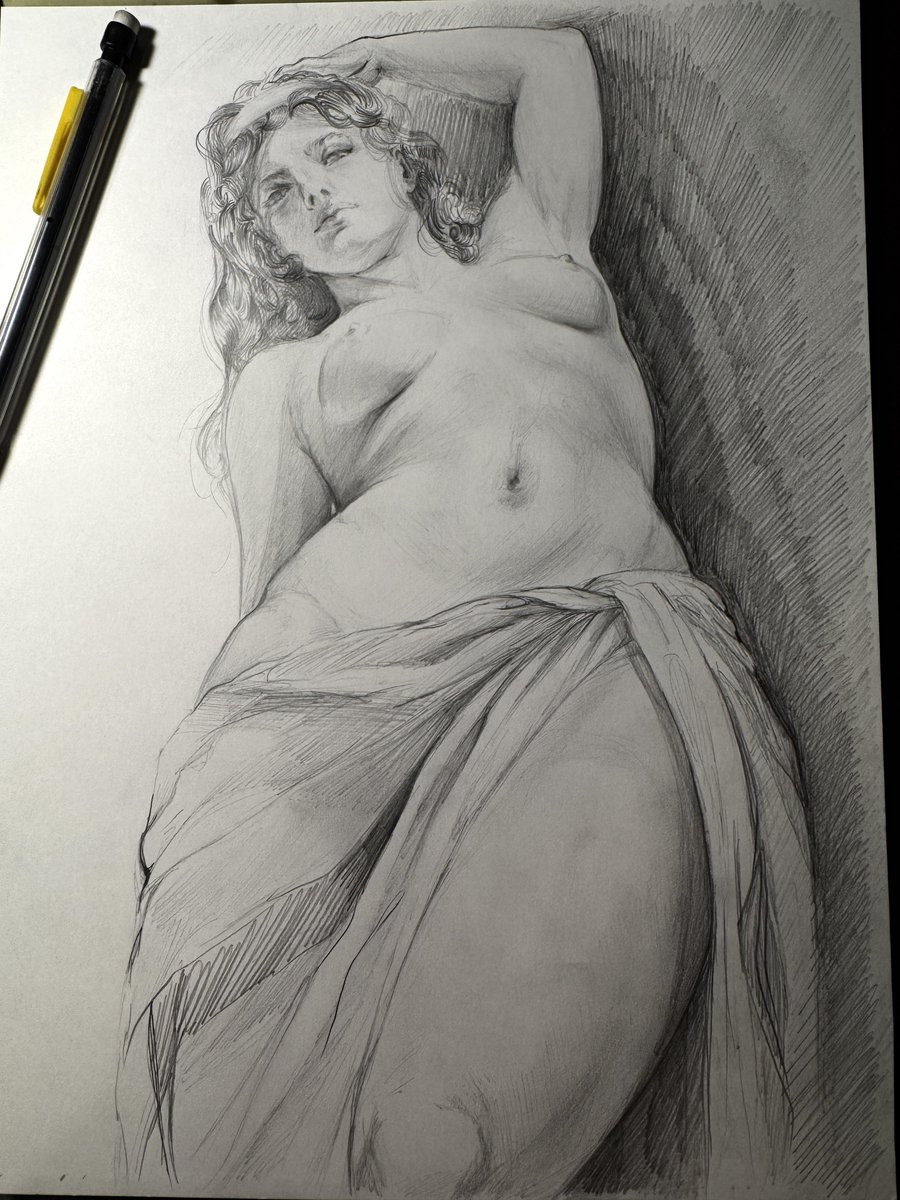 Christine_Clue's tweet photo. art &amp; artist https://t.co/2WWYzNcf0g