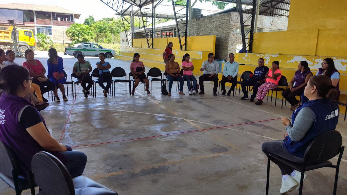 Zona2MTDH's tweet photo. 📍#Napo | En las Jornadas Ciudadanas “Voces en Acción”, usuarias del programa de Vinculación Familiar participaron en un espacio de diálogo y escucha activa, donde compartieron sus experiencias, necesidades, desafíos y propuestas para fortalecer el bienestar de sus familias. 💜 https://t.co/gnSOAl7G4Q