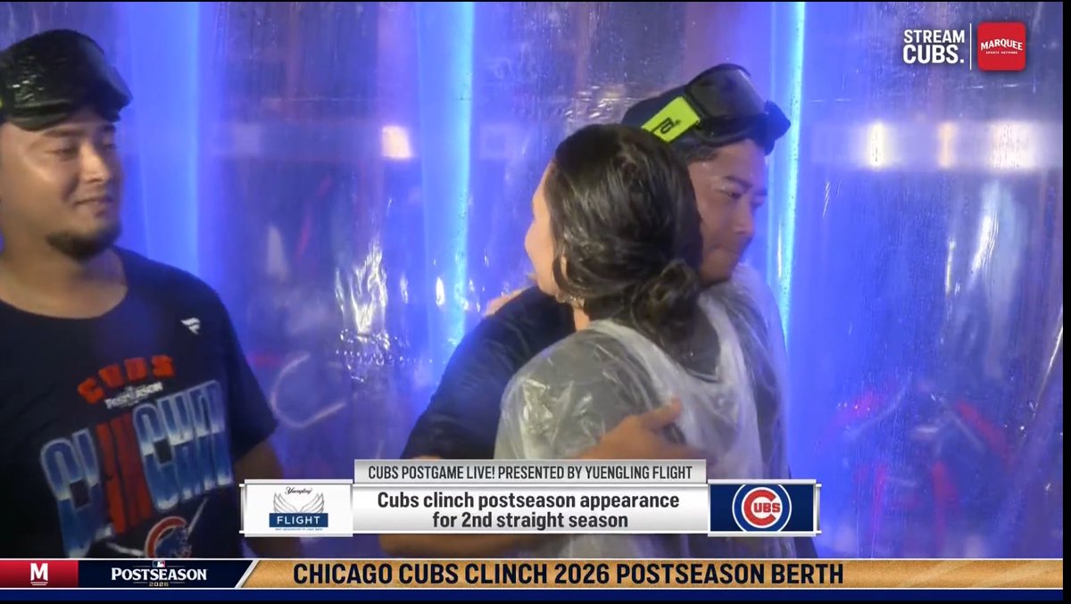 Ak_IH13's tweet photo. Shōta asking “it’s your last day today?” before giving a hug to Taylor. Oh my god I’m in tears, he’s so sweet 🥹 #cubs https://t.co/jeyFFgLJwH