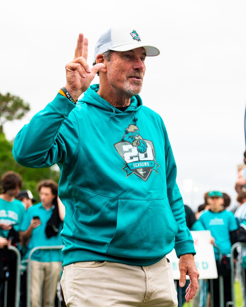 CoastalFootball's tweet photo. David Bennett is home🏠 https://t.co/yRFcgqPgIC