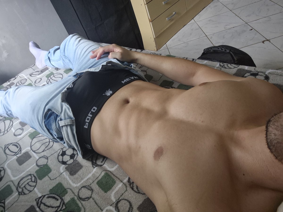 Aquademus's tweet photo. Hoje bati o recorde de atraso 🫠 https://t.co/IEEhL6xLR6