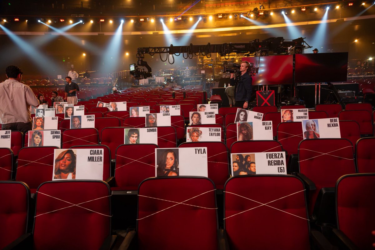LALIVE's tweet photo. Who are you sitting next to at the #VMAs 🤩 https://t.co/zAb1GBHDJG