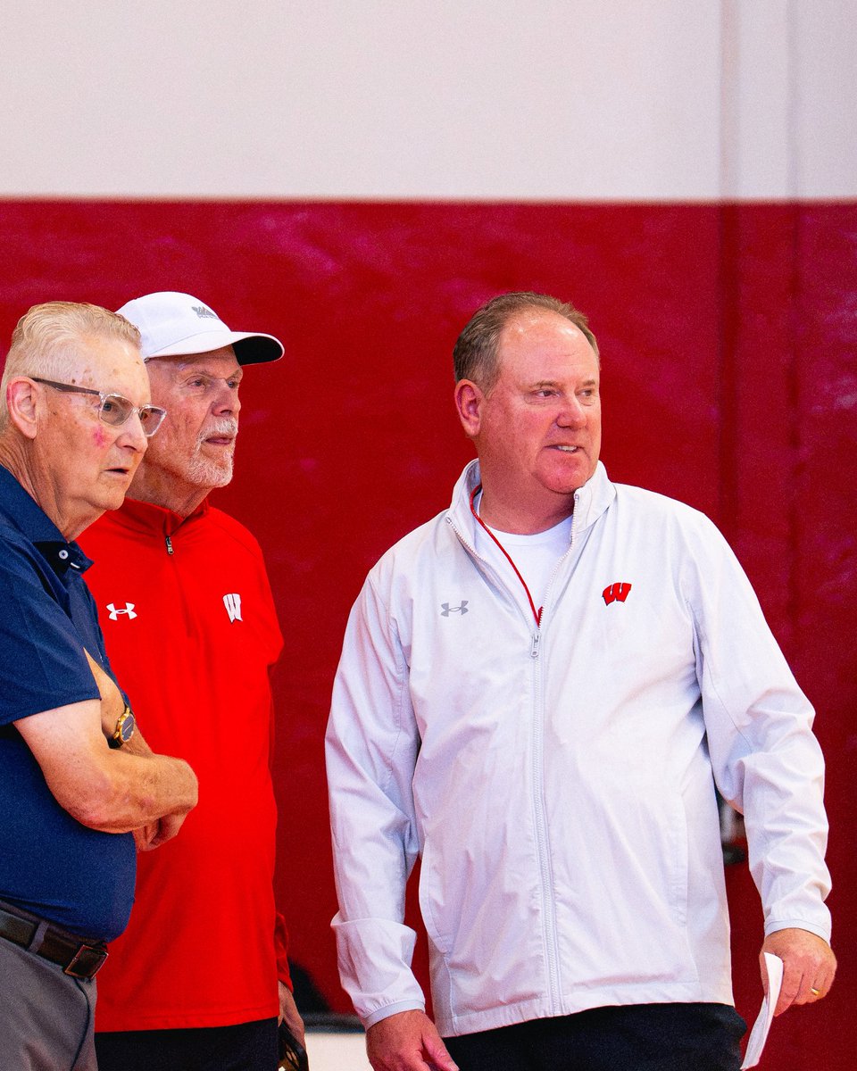 BadgerMBB's tweet photo. A legend returns.

Great to have Hall of Famer Bo Ryan back in the building for practice yesterday https://t.co/DxdSWB9CUN