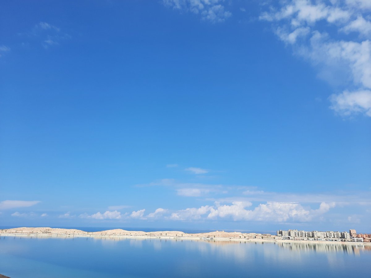thegehadd's tweet photo. النهاردة الجو كان تمام الصبح فجأة غيم علي الساعة ١٠ ومطرت، بعدها الشمس طلعت ولا اكن في حاجة حصلت، وعلي اخر النهار غيم تاني، الفكرة إننا جينا كذا مرة في شهر أكتوبر وماشوفناش ربع الكلام ده :D https://t.co/qwtYDwfKi4