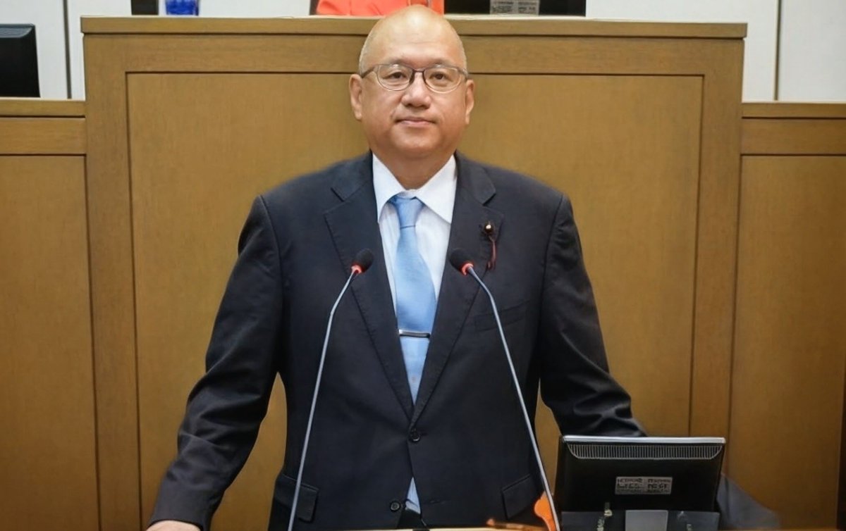 omata2023's tweet photo. 先日、本会議で代表質問を行いました。
大綱4点
①【防災対策の強化】
猛暑期の避難所、災害時のトイレ・廃棄物対策、広域避難など
②【こどもの権利】
意見を表明しやすい仕組みや、体験機会の確保など
③【単身高齢者の食支援】
孤食対策、地域での会食の場、配食支援など
④【学校等での生成AI活用】
教員の負担軽減や、児童・生徒の学びへの活用など

区民の皆様の声を具体的な施策につなげられるよう、引き続き取り組んでまいります。
#墨田区