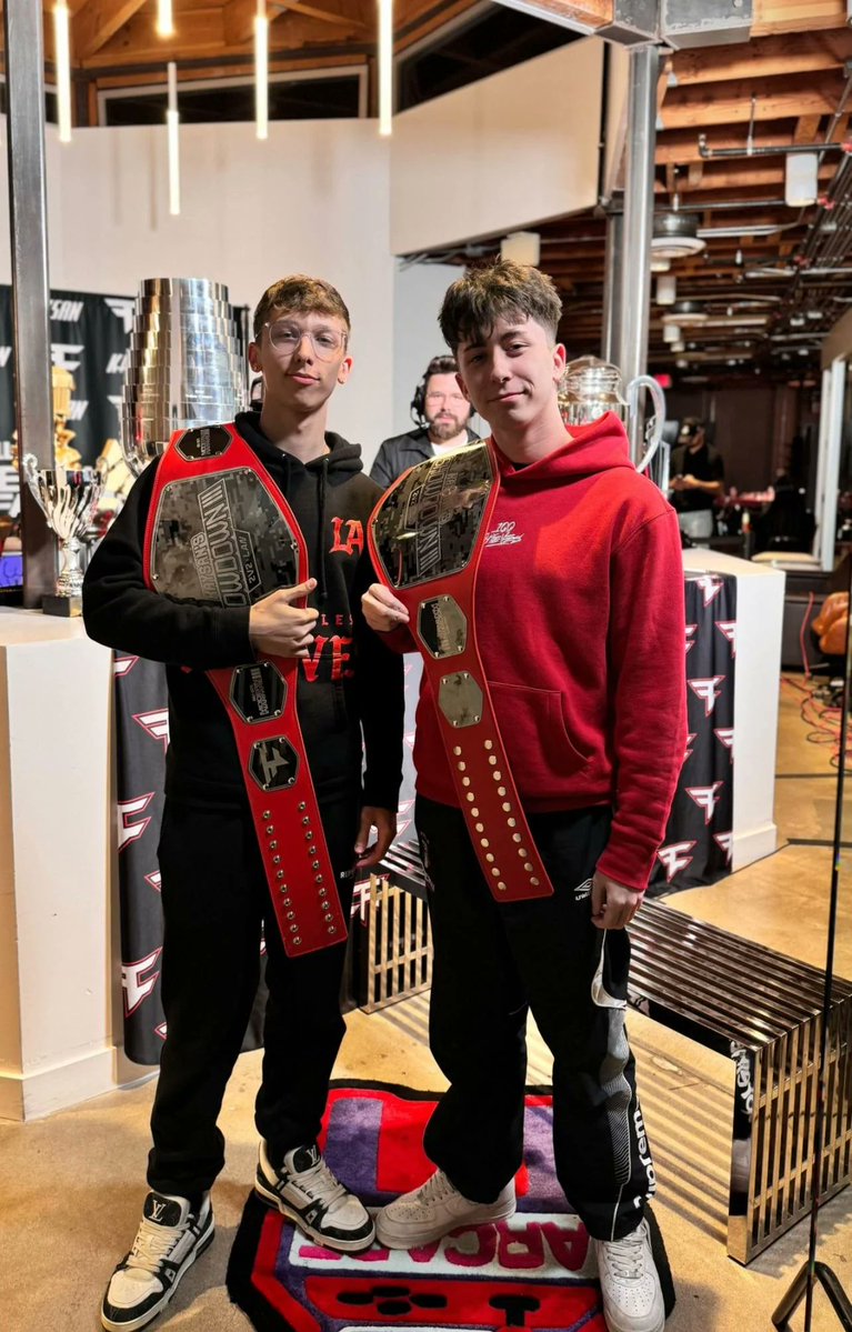 SpawnUpgg's tweet photo. JoeDeceives on how close he came to teaming with Scrap & HyDra this offseason:

“There was a good chance, but I was never super confident it would happen. We had some good conversations for sure...”

JoeDeceives says there was “good communication about everything” and he knew what was happening at all times, but it was never to the point where he thought, “this is really happening.” 🗣️