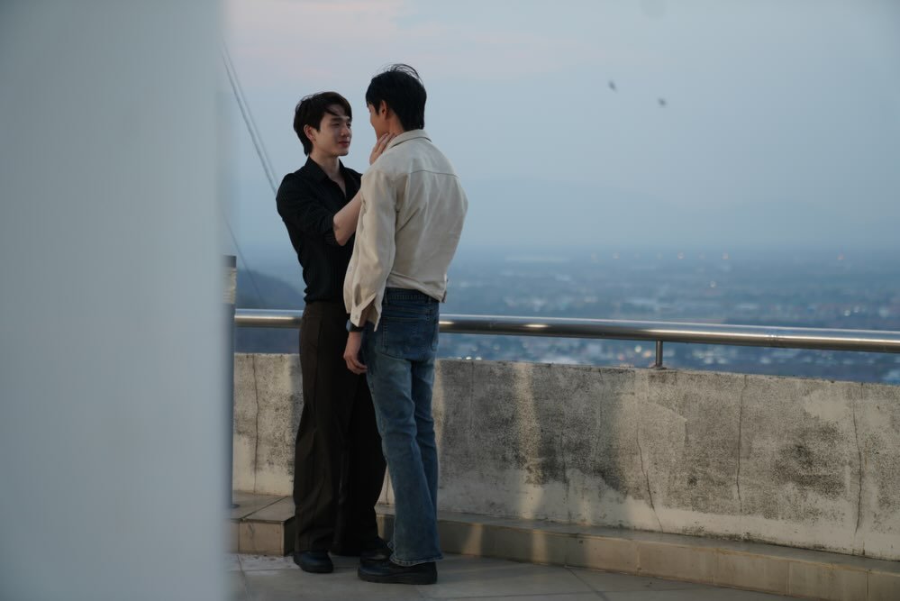 wansawinterbird's tweet photo. Se isso for do final significa que os kenjames encerrarão nour juntos mas não sabe se James vira um ou se o Ken aceita viver e o James continua ao seu lado ? 🌈❤️‍🔥 #NourTheSeries https://t.co/Y6PBDkGlCR