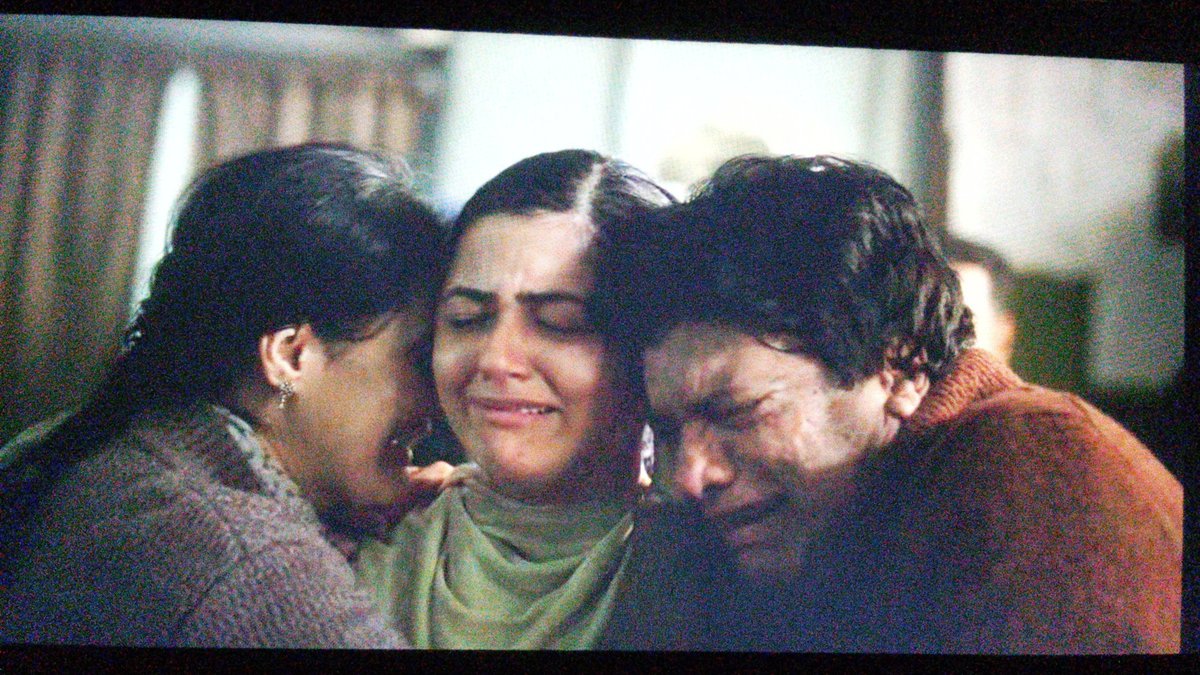 aneetbiased's tweet photo. Aneet as Meenu Rawat delivers a deeply moving and powerful performance. She portrays Meenu’s pain, vulnerability, fear, and resilience with remarkable sensitivity,making every emotion feel painfully real.Her performance stays with me long after the episode ends. I'm Speechless 🥹 https://t.co/FUoV9qzJwP