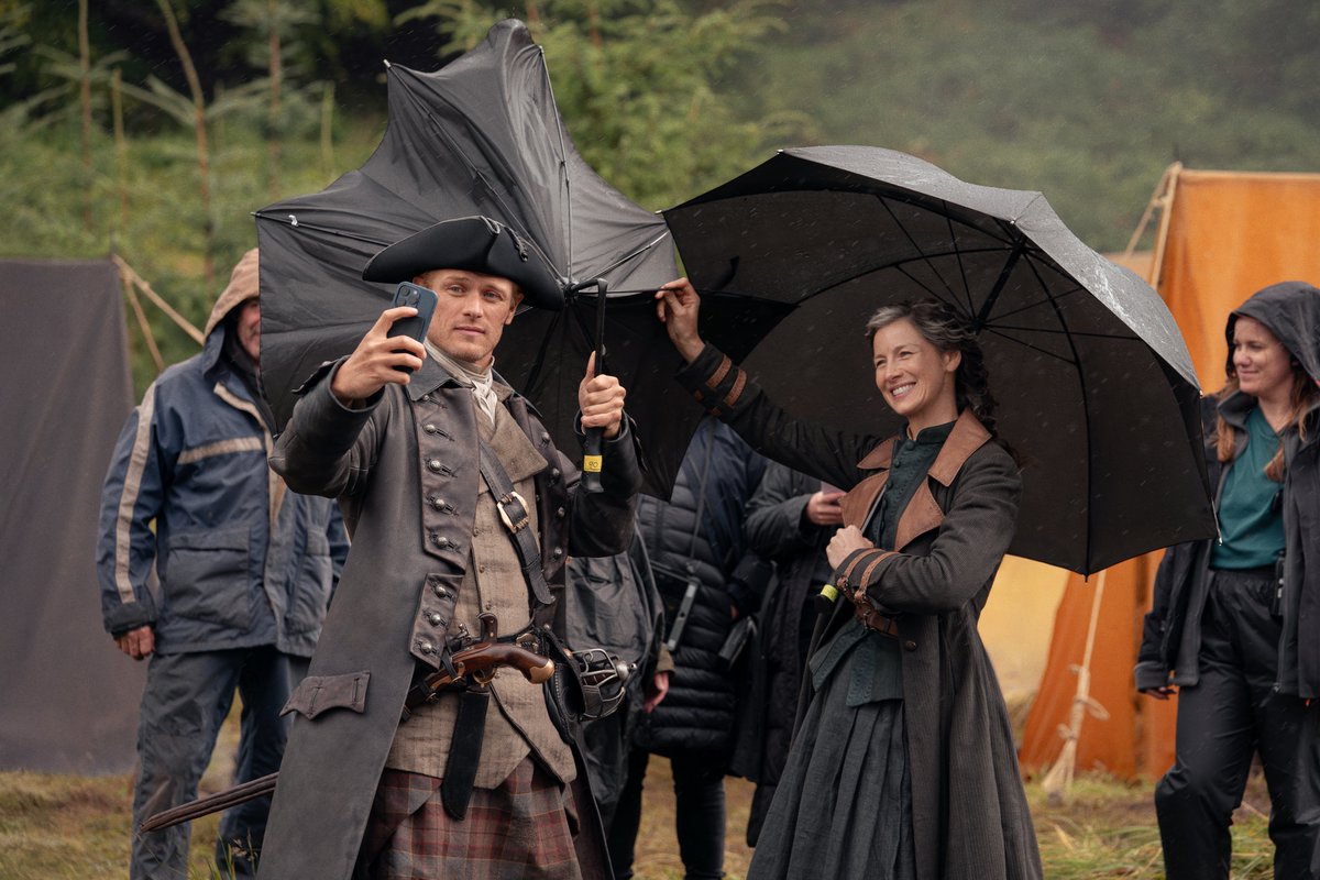 Outlanderclctr's tweet photo. One last look at the magic behind the scenes. ❤️

Bring home the S8 Collector’s Edition on Blu-ray, DVD, or Digital, or relive it all with The Complete Series on DVD. Link in bio. https://t.co/0nwN36ZBI4