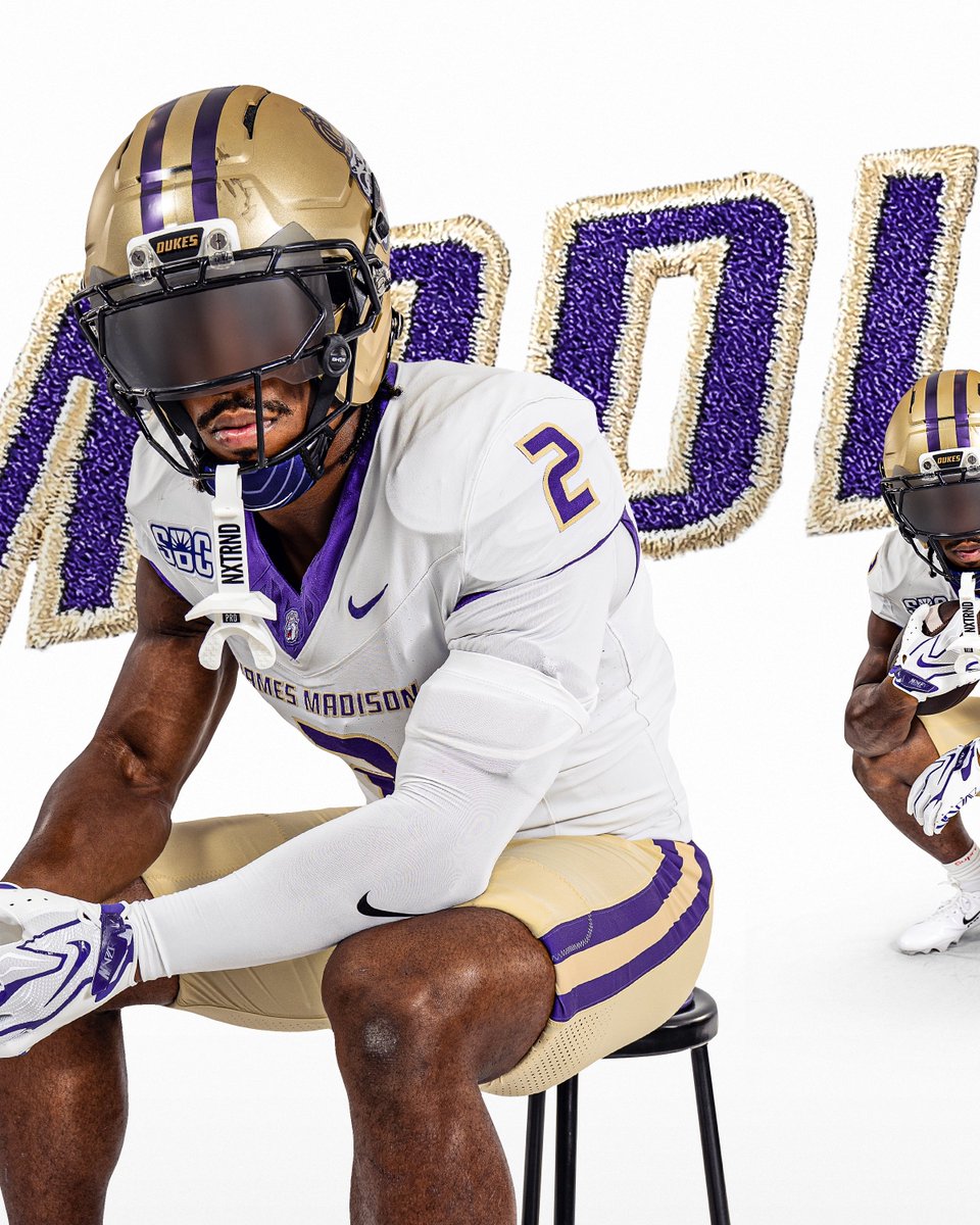 JMUFootball's tweet photo. The Gold Standard.

#GoDukes https://t.co/8Y11EJkMrq