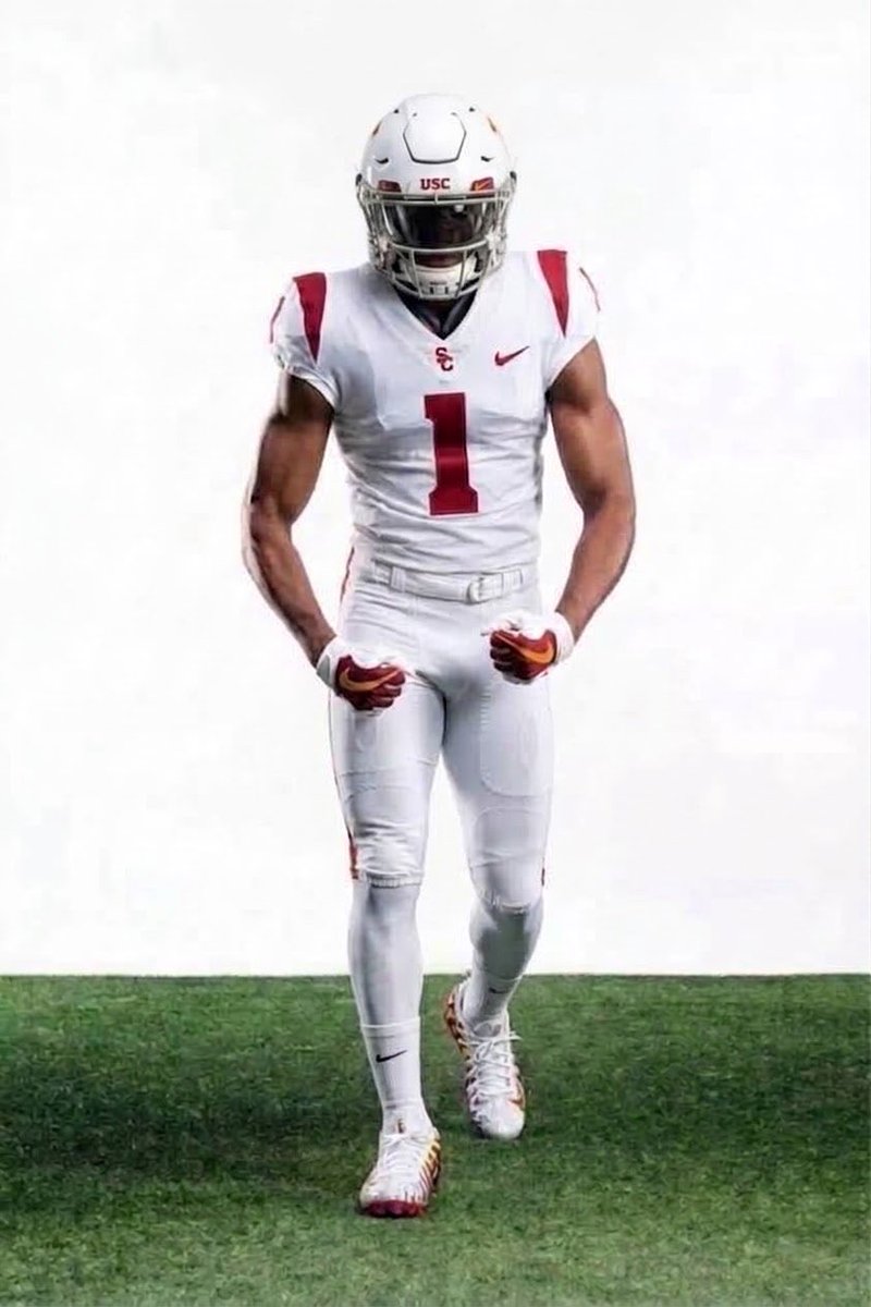 NeShaunBlaine's tweet photo. @uscfb … c’mon.. Black out night games?! White out games?! Season opener primetime game against a top 25 team?! https://t.co/DNjZT947UE