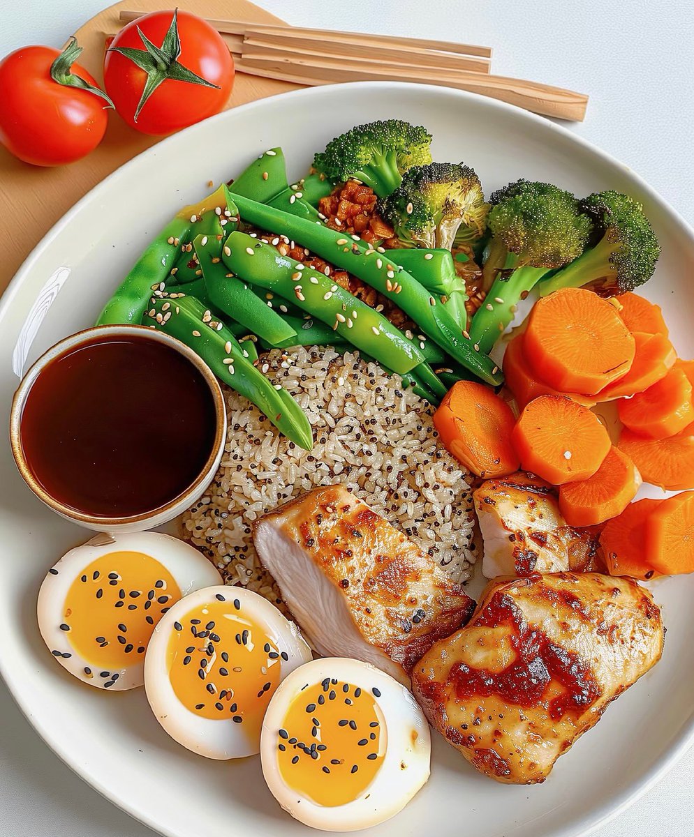 CurtKnightstep's tweet photo. Low-cal high-protein meal ready in 10 mins: grilled chicken breast, quinoa, steamed broccoli u0026 a dash of olive oil. Fuel your fat loss without hunger! https://t.co/2hpxgsUWb6