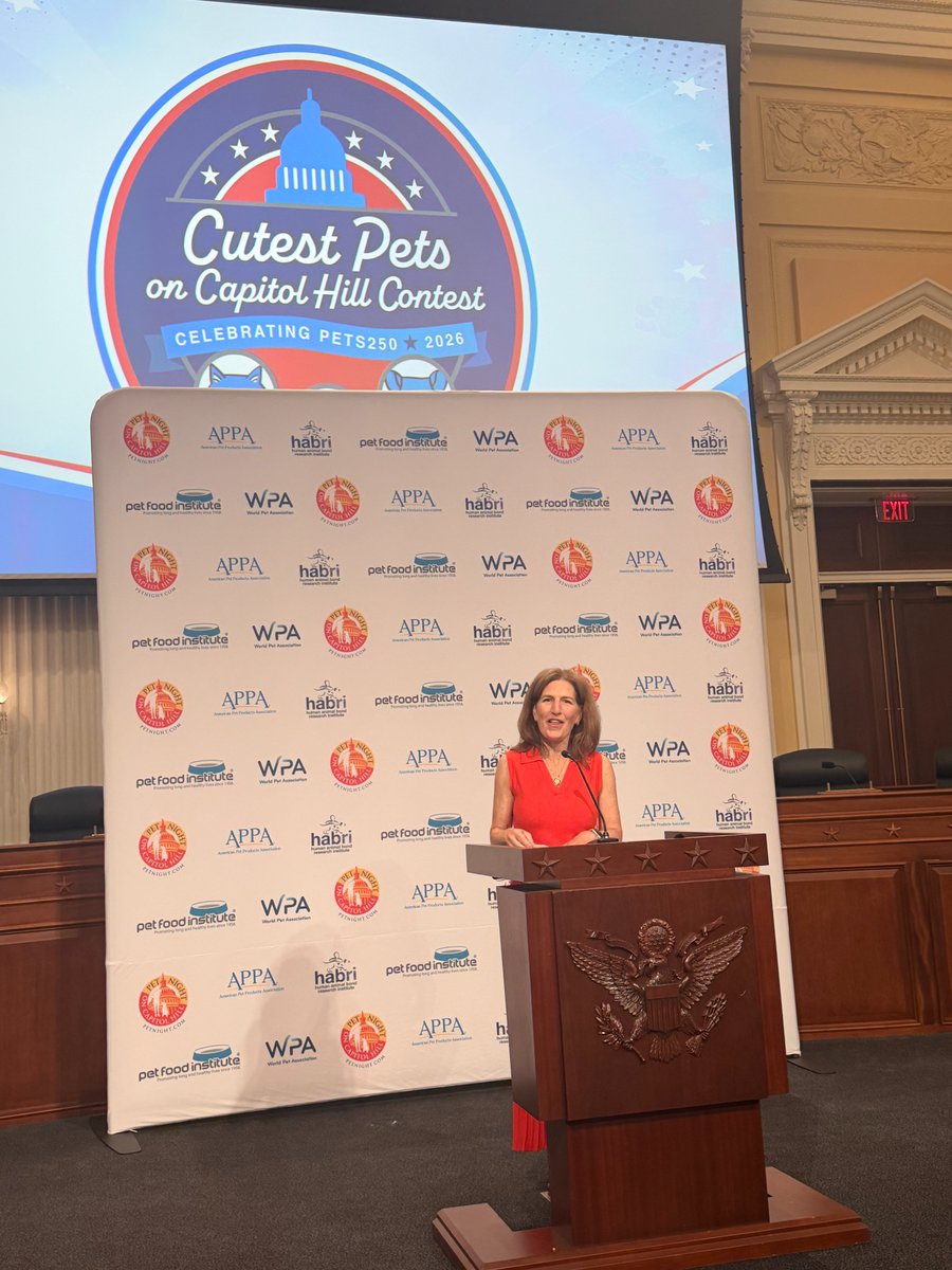 AVMACAN's tweet photo. Last week, the AVMA attended Pet Night during #PetWeekonCapitolHill. Hosted by @HABRITweets, advocacy staff celebrated the importance of pet ownership for human health and well-being with lawmakers, congressional staff, other allies of the profession, and a few furry friends. https://t.co/qs4spjoXgb