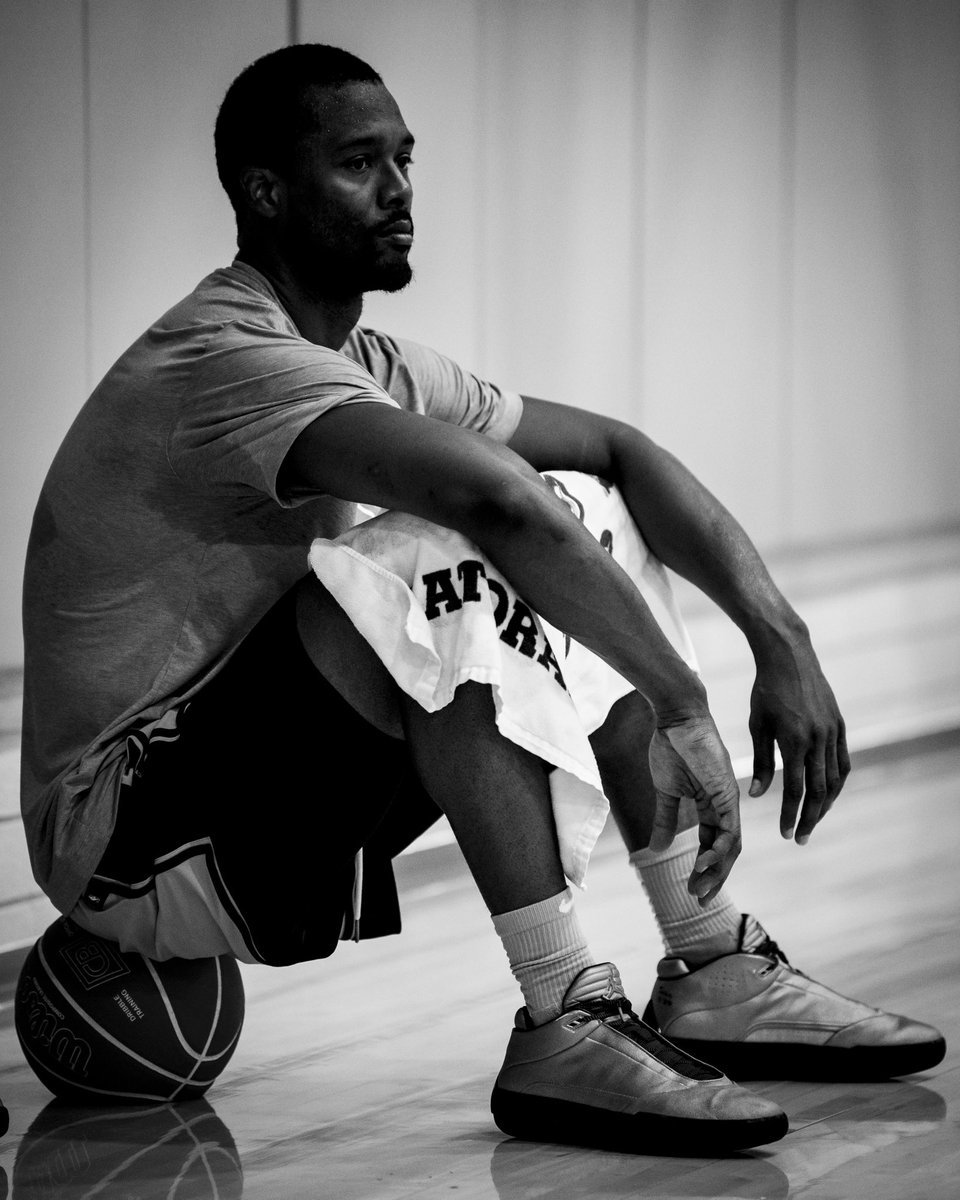 spurs's tweet photo. counting down the days https://t.co/Hiw7vnEsLu