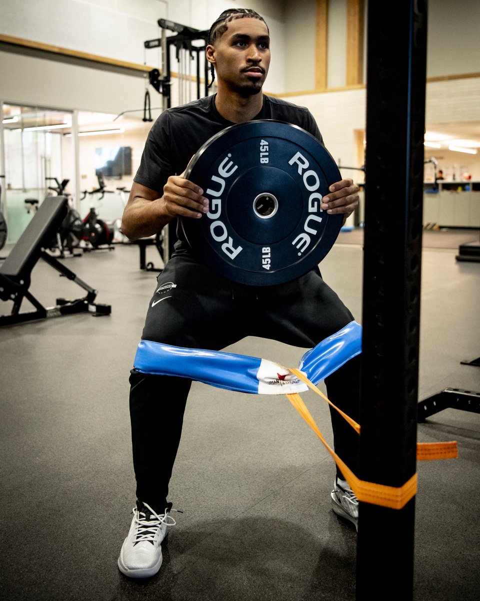 spurs's tweet photo. counting down the days https://t.co/Hiw7vnEsLu