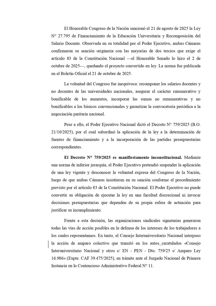 ADUNS_docentes's tweet photo. Las conducciones de las Federaciones gremiales universitarias (todas, la no docente incluida) esconden el objetivo natural para lo cual fueron elegidas.

Esta es la intimación a Pettovello para que antes del 30/9 cumpla con la cautelar.

¿Y si no lo hace? nos preguntamos.

Ahí es donde cambian el rol. 

Si no paga, las conducciones primeramente van a denunciar penalmente, le van a chusmear al Juez que el ejecutivo no cumplió, le van a pedir los nombres y apellidos de los chicos malos, van a estar atentas a las sanciones que imponga el juez y POR ÚLTIMO van a ver qué medidas de acción gremial van a preparar para intentar que el Galleguito pague.

NO NO NO NO

ASÍ NO.

En primer y casi el único término que hay que expresar, como sentencia de un Frente Gremial, al corroborarse el no pago de la cautelar, son justamente las medidas de fuerza y deben quedar perfectamente explicitadas. VAMOS A PARAR HASTA QUE PAGUEN!!!! porque no solo las bases están exigiendo el cumplimiento de la Ley, ahora también lo exige el Juez.

Las intimaciones, denuncias y otras yerbas, déjenselas a la justicia. Uds. están elegidos para otra cosa y vemos que no lo saben.

Luego si quieren seguir escribiendo amenacen que van hacer otra peregrinación a Luján o una novena a Ceferino.

Sinceramente, como conducciones federativas, son peores que la burocracia. Ni la CGT intimaría de esa forma.

Por último, si existiese, Dios los vomitaría. Por tibios.

@PrensaCONADU @CONADUHistorica @fatunoficial @FEDUNArgentina @UDAcentral @cteracta @FAGDUT
