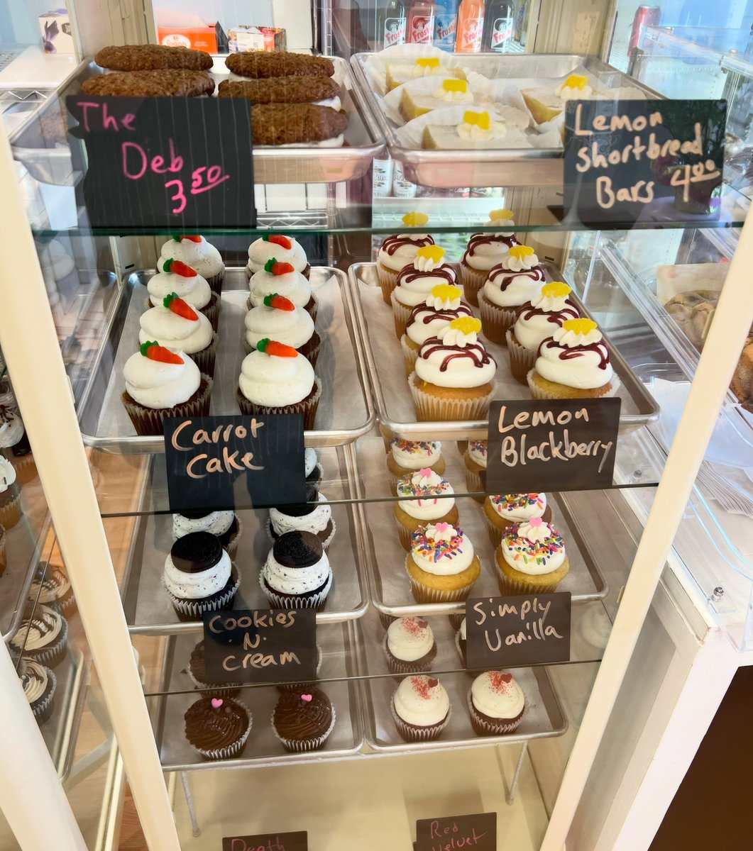 averytaylor5p1f's tweet photo. Today's menu: 8 a. m. –5 p. m. To reserve, text 704-497-0219. Delivery is available through Grubhub. https://t.co/6ZRZoDeWPf