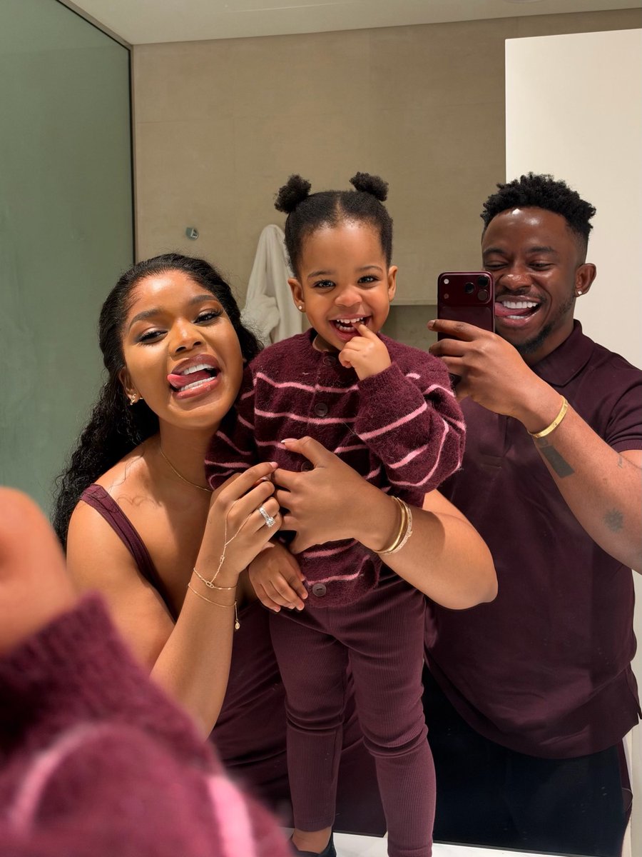 irene_tlou's tweet photo. The Okoronkwo’s  understood the assignment 🍷✨

A happy family matching, pure joy, and love that you can feel through the screen. We love to see it. https://t.co/yONvPQzKf8